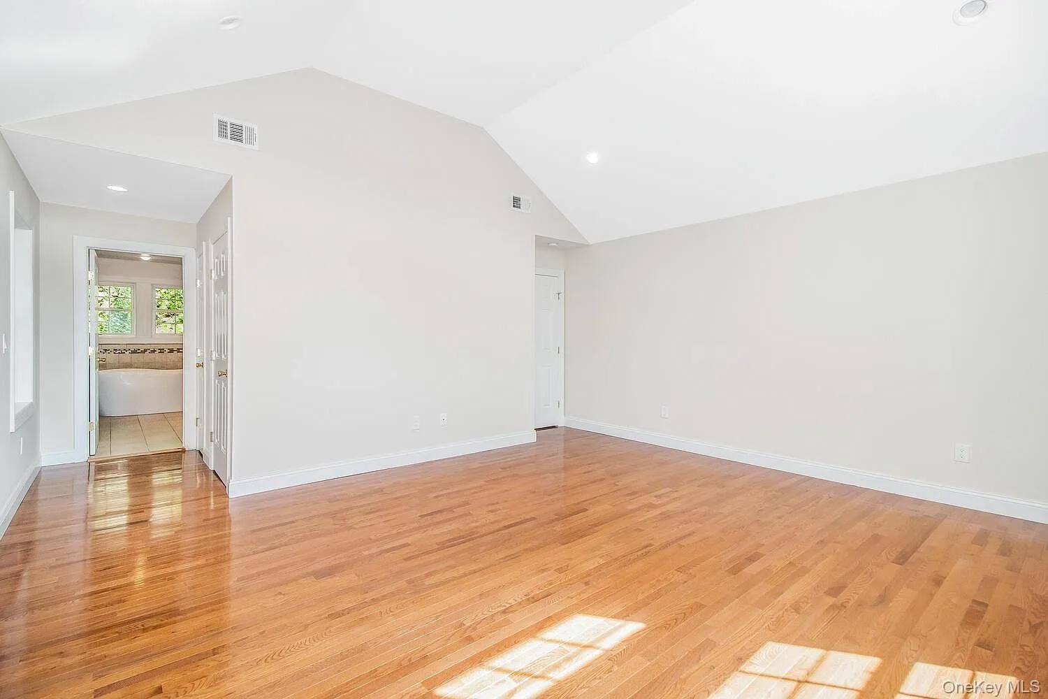 18 Via Trenta Court, Yonkers, NY, 4 Bedrooms Bedrooms, 10 Rooms Rooms,2 BathroomsBathrooms,Residential Lease,For Rent,Via Trenta,0,1052899 18 Via Trenta Court, Yonkers, NY, 4 Bedrooms Bedrooms, 10 Rooms Rooms,2 BathroomsBathrooms,Residential Lease,For Rent,Via Trenta,0,1052899