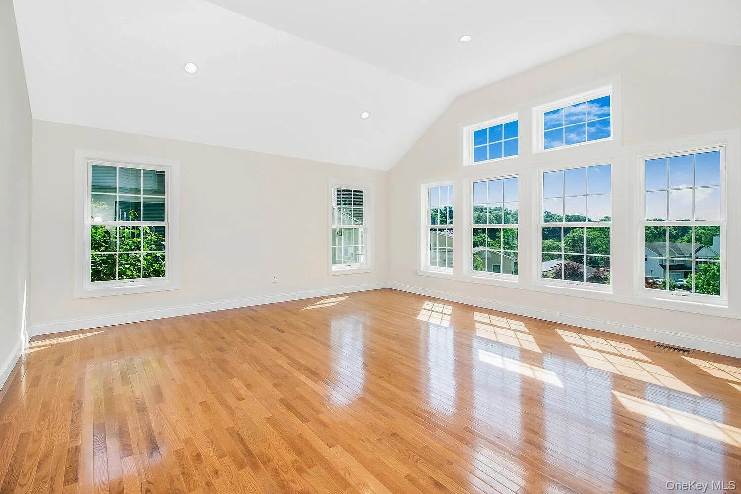 18 Via Trenta Court, Yonkers, NY, 4 Bedrooms Bedrooms, 10 Rooms Rooms,2 BathroomsBathrooms,Residential Lease,For Rent,Via Trenta,0,1052899 18 Via Trenta Court, Yonkers, NY, 4 Bedrooms Bedrooms, 10 Rooms Rooms,2 BathroomsBathrooms,Residential Lease,For Rent,Via Trenta,0,1052899