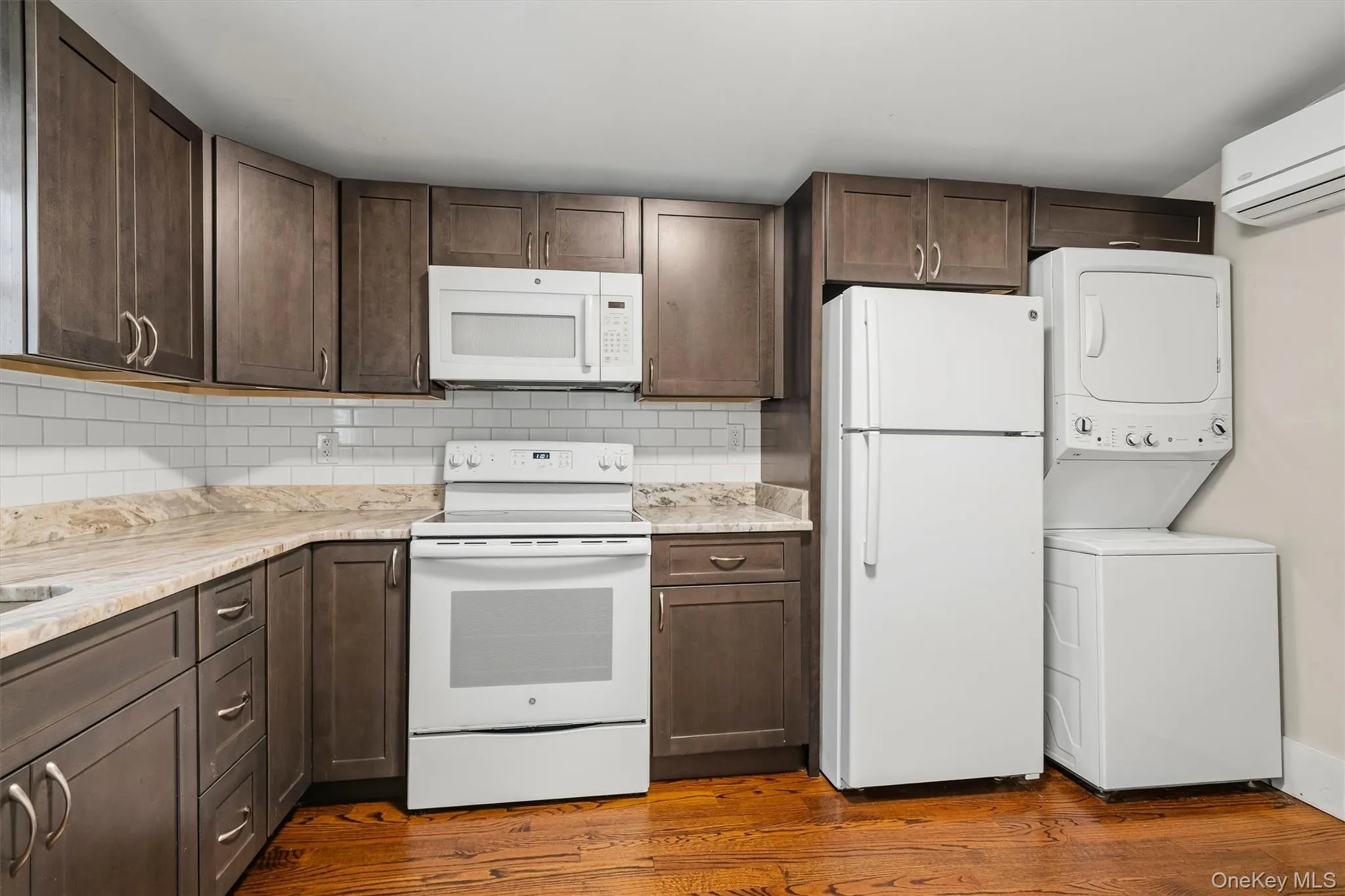 83 Mountain Avenue, Highlands, NY, 2 Bedrooms Bedrooms, 6 Rooms Rooms,1 BathroomBathrooms,Residential Lease,For Rent,Mountain,0,1052902 83 Mountain Avenue, Highlands, NY, 2 Bedrooms Bedrooms, 6 Rooms Rooms,1 BathroomBathrooms,Residential Lease,For Rent,Mountain,0,1052902