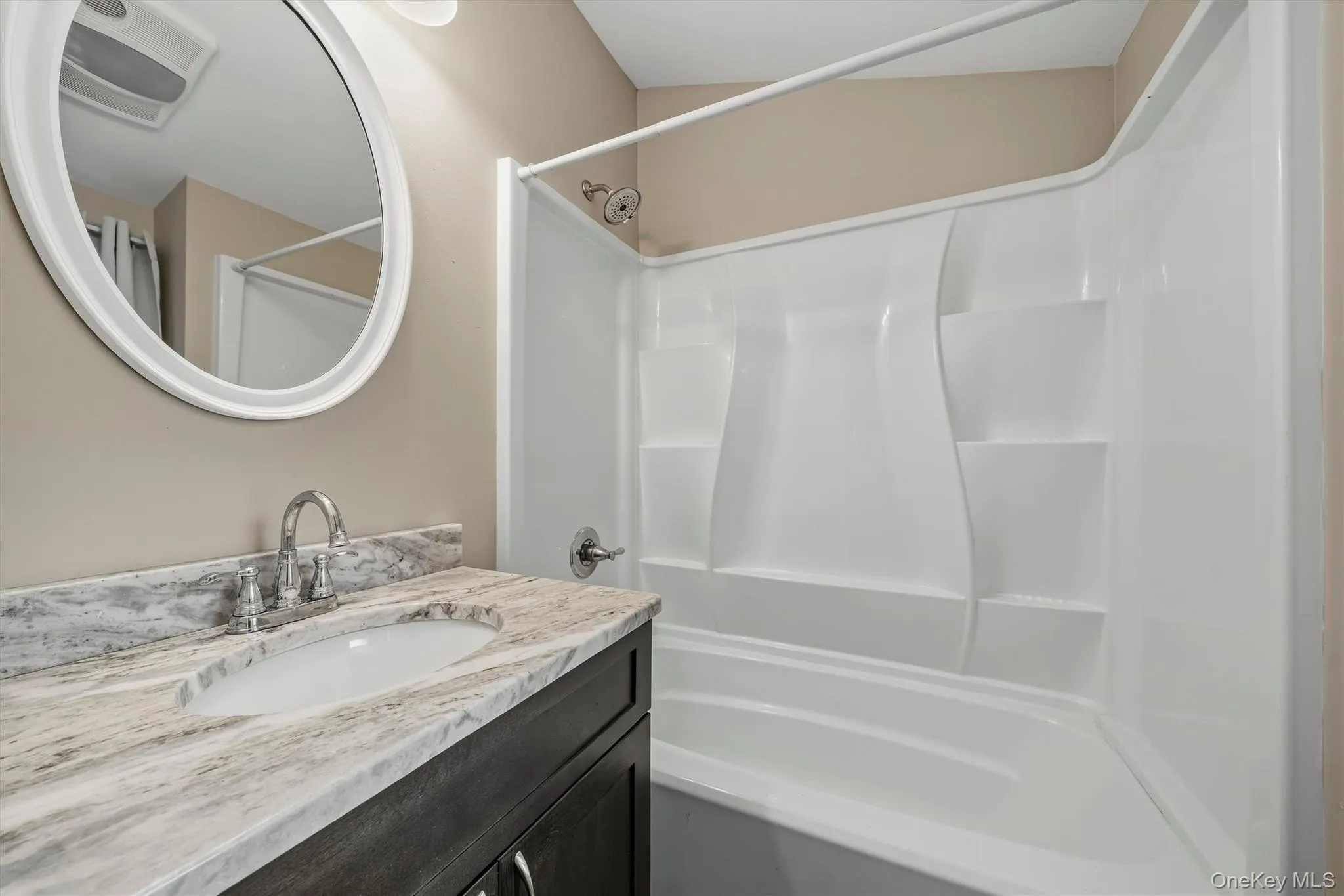 83 Mountain Avenue, Highlands, NY, 2 Bedrooms Bedrooms, 6 Rooms Rooms,1 BathroomBathrooms,Residential Lease,For Rent,Mountain,0,1052902 83 Mountain Avenue, Highlands, NY, 2 Bedrooms Bedrooms, 6 Rooms Rooms,1 BathroomBathrooms,Residential Lease,For Rent,Mountain,0,1052902