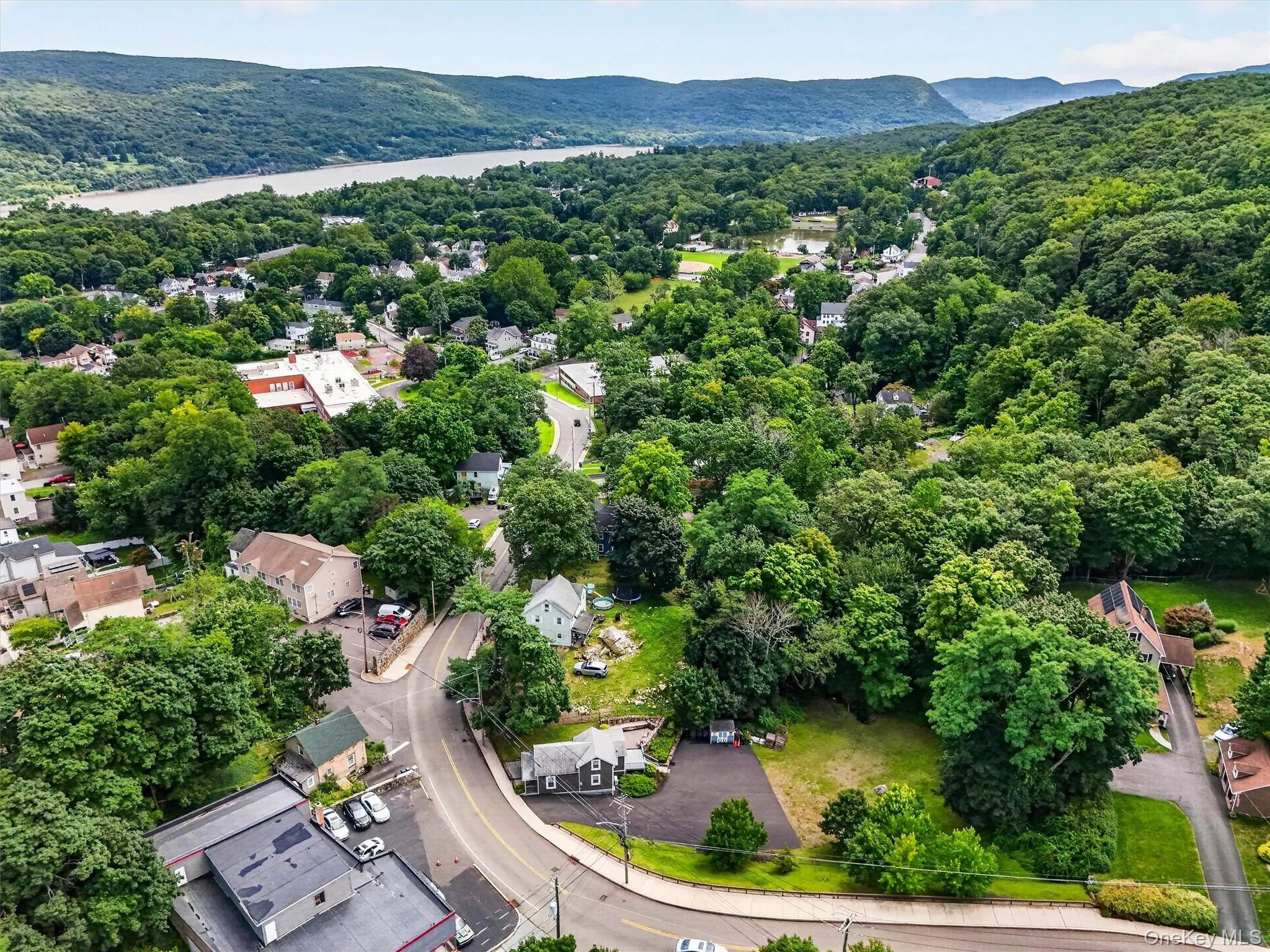 83 Mountain Avenue, Highlands, NY, 2 Bedrooms Bedrooms, 6 Rooms Rooms,1 BathroomBathrooms,Residential Lease,For Rent,Mountain,0,1052902 83 Mountain Avenue, Highlands, NY, 2 Bedrooms Bedrooms, 6 Rooms Rooms,1 BathroomBathrooms,Residential Lease,For Rent,Mountain,0,1052902