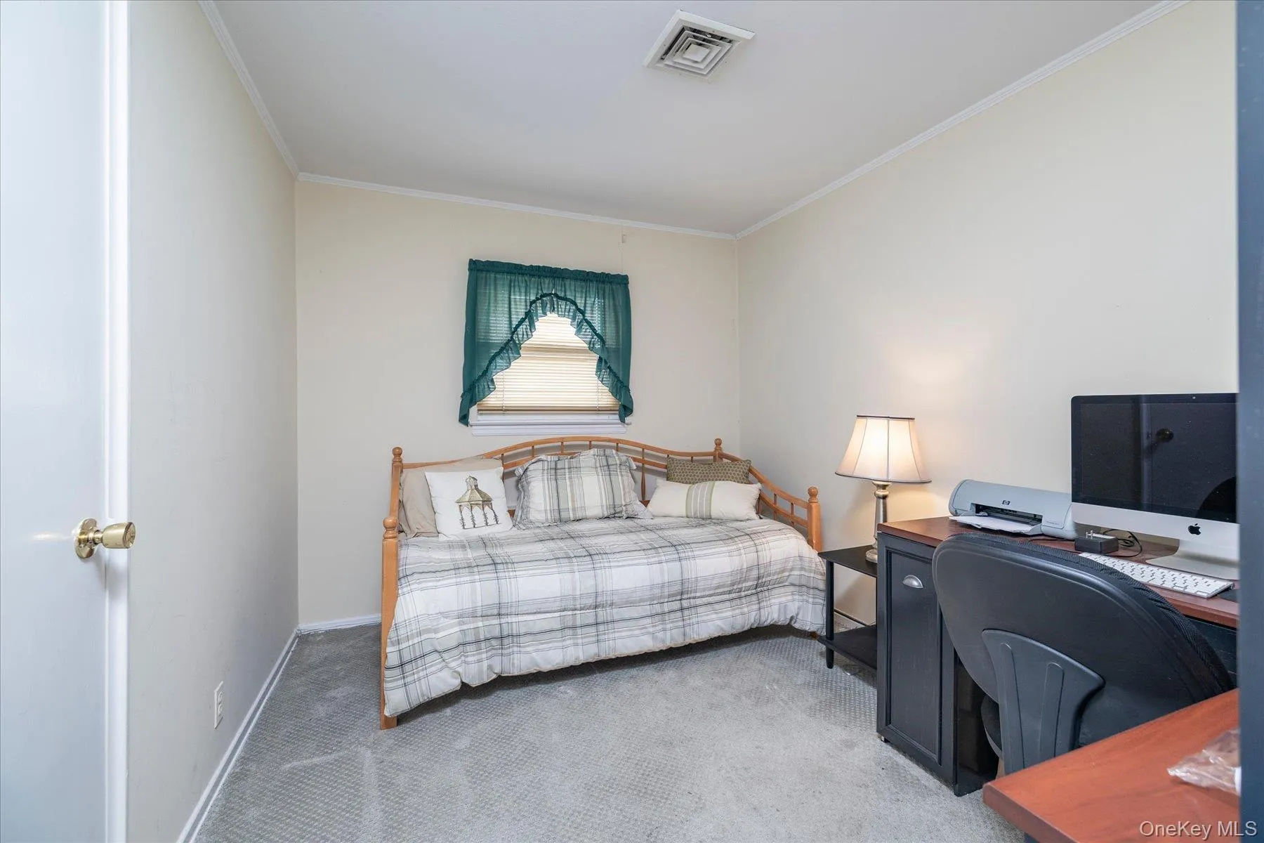 1634 Cynron Lane, Hempstead, NY, 3 Bedrooms Bedrooms, 7 Rooms Rooms,2 BathroomsBathrooms,Residential,For Rent,Cynron,0,1052906 1634 Cynron Lane, Hempstead, NY, 3 Bedrooms Bedrooms, 7 Rooms Rooms,2 BathroomsBathrooms,Residential,For Rent,Cynron,0,1052906
