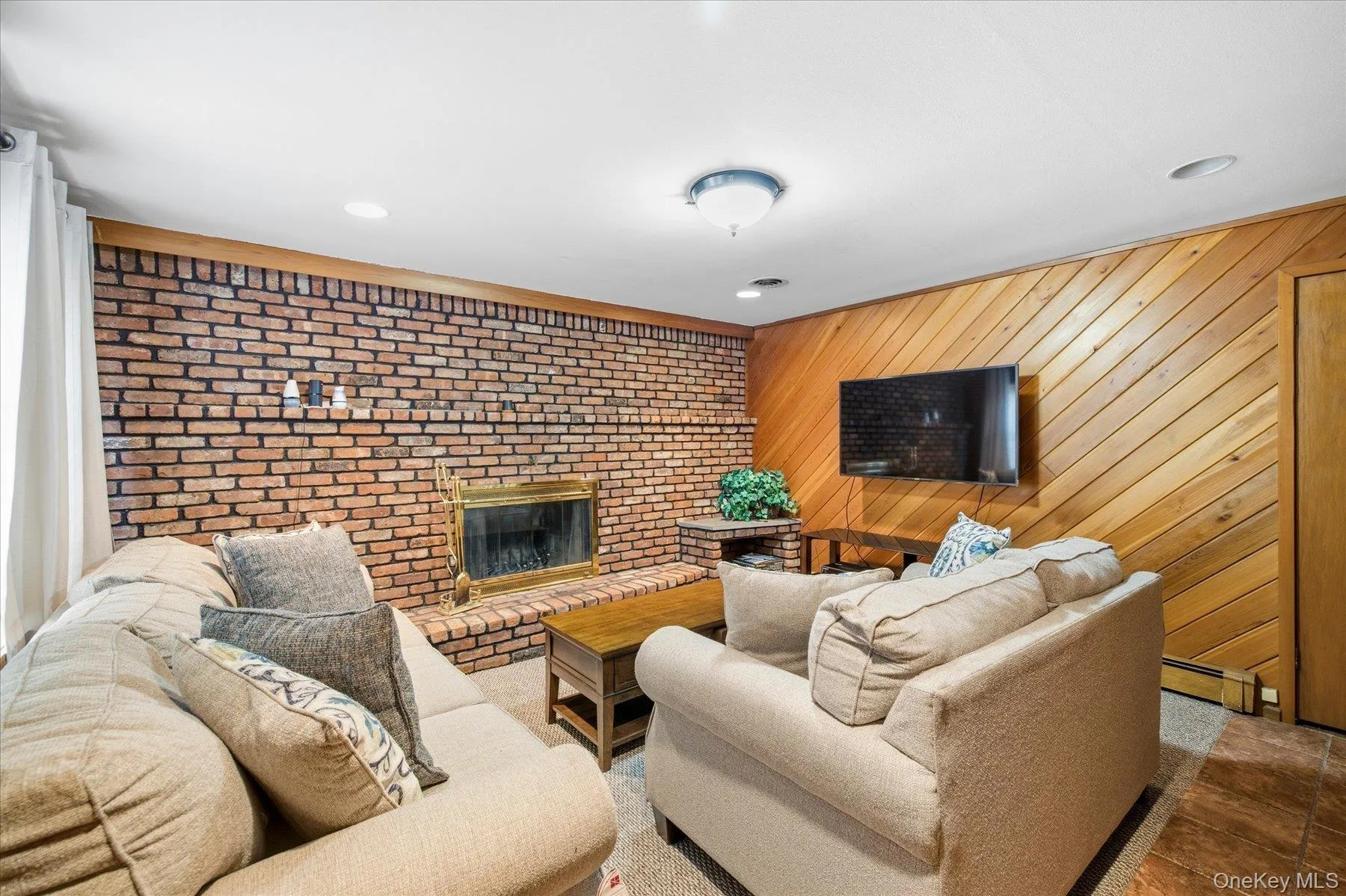 1634 Cynron Lane, Hempstead, NY, 3 Bedrooms Bedrooms, 7 Rooms Rooms,2 BathroomsBathrooms,Residential,For Rent,Cynron,0,1052906 1634 Cynron Lane, Hempstead, NY, 3 Bedrooms Bedrooms, 7 Rooms Rooms,2 BathroomsBathrooms,Residential,For Rent,Cynron,0,1052906