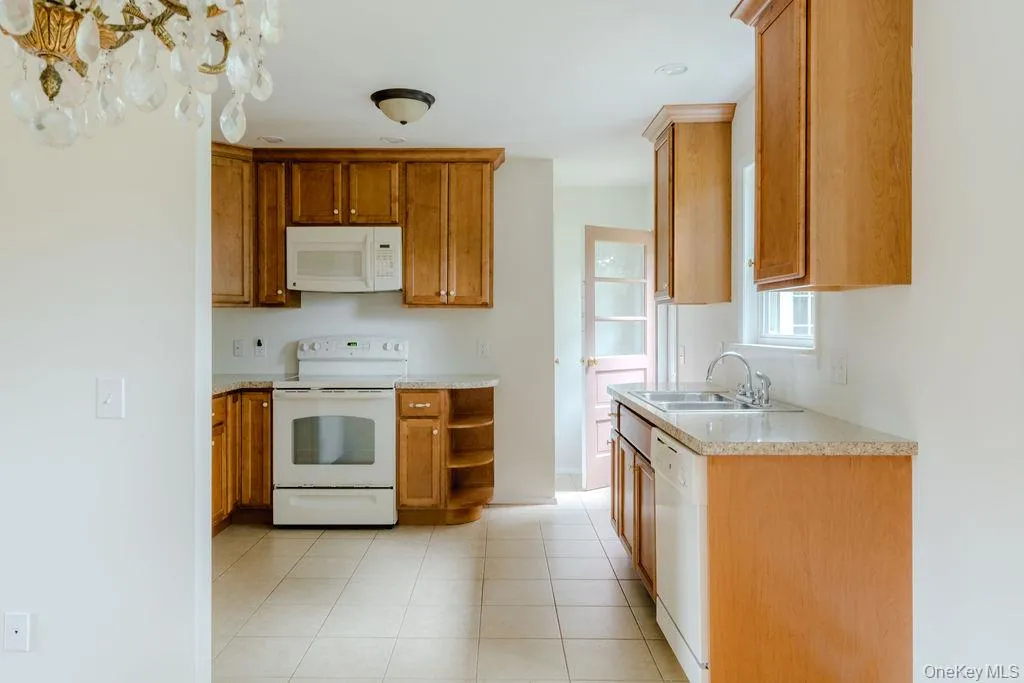 22 Trinity Place, Rhinebeck, NY, 3 Bedrooms Bedrooms, 7 Rooms Rooms,1 BathroomBathrooms,Residential Lease,For Rent,Trinity,0,1052911 22 Trinity Place, Rhinebeck, NY, 3 Bedrooms Bedrooms, 7 Rooms Rooms,1 BathroomBathrooms,Residential Lease,For Rent,Trinity,0,1052911