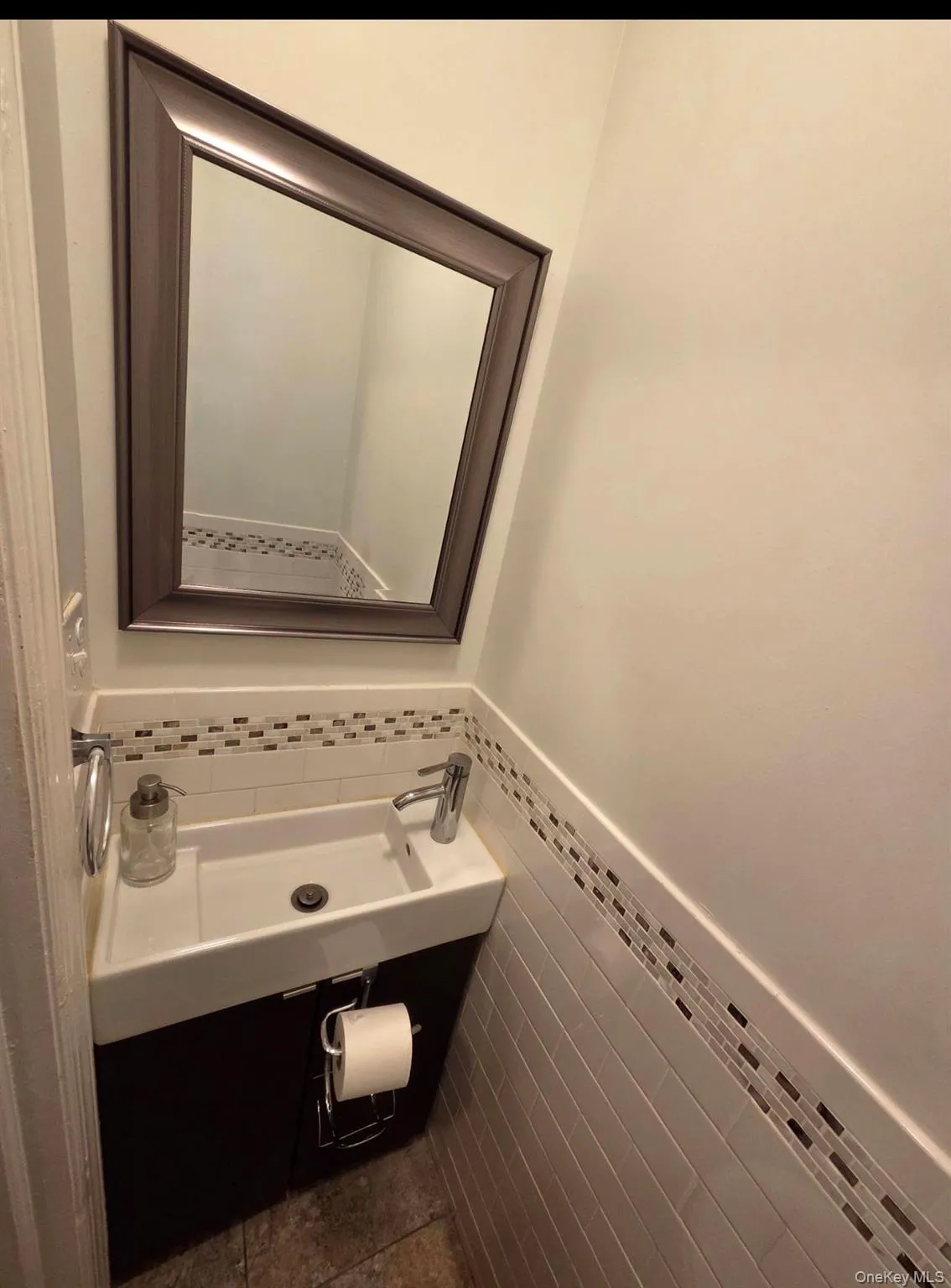 10548 65th Road, New York, NY, 3 Bedrooms Bedrooms, 6 Rooms Rooms,2 BathroomsBathrooms,Residential Lease,For Rent,65th,0,1052915 10548 65th Road, New York, NY, 3 Bedrooms Bedrooms, 6 Rooms Rooms,2 BathroomsBathrooms,Residential Lease,For Rent,65th,0,1052915