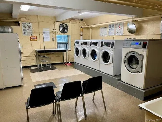 92-30 56 Avenue, New York, NY, 1 Bedroom Bedrooms, 3 Rooms Rooms,1 BathroomBathrooms,Residential,For Rent,56,0,1052923 92-30 56 Avenue, New York, NY, 1 Bedroom Bedrooms, 3 Rooms Rooms,1 BathroomBathrooms,Residential,For Rent,56,0,1052923