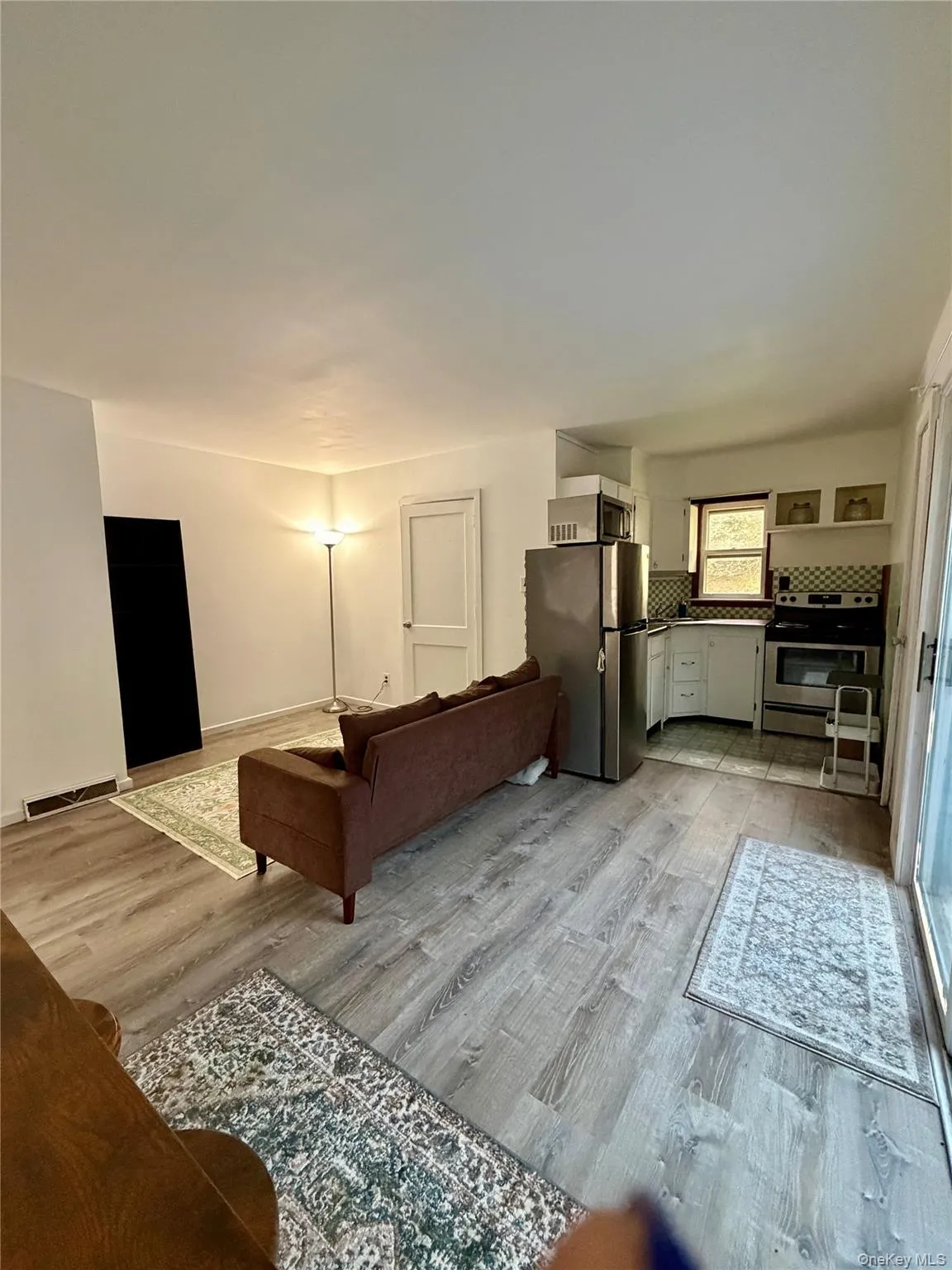 21 Van Dam, Hyde Park, NY, 1 Bedroom Bedrooms, 2 Room Rooms,1 BathroomBathrooms,Residential Lease,For Rent,Van Dam,0,1052927 21 Van Dam, Hyde Park, NY, 1 Bedroom Bedrooms, 2 Room Rooms,1 BathroomBathrooms,Residential Lease,For Rent,Van Dam,0,1052927