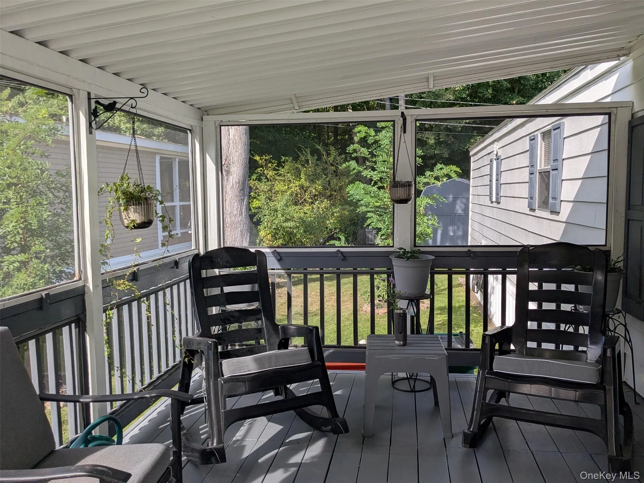 Beautiful deck. Beautiful deck.