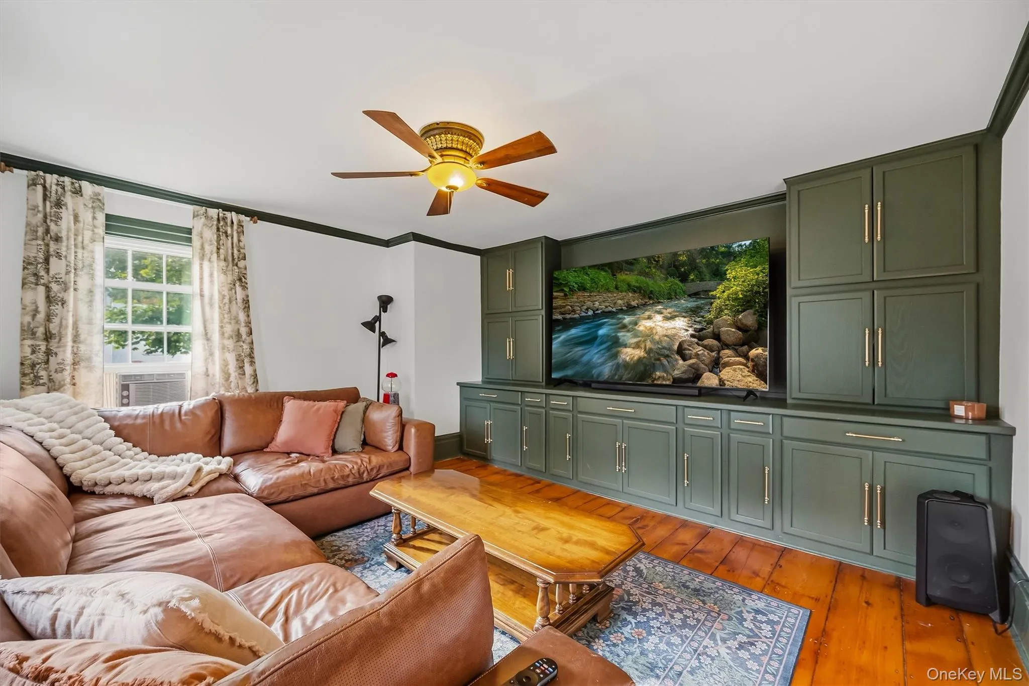 66 West Street, Warwick (town), NY, 4 Bedrooms Bedrooms, 10 Rooms Rooms,2 BathroomsBathrooms,Residential,For Rent,West,0,1052933 66 West Street, Warwick (town), NY, 4 Bedrooms Bedrooms, 10 Rooms Rooms,2 BathroomsBathrooms,Residential,For Rent,West,0,1052933