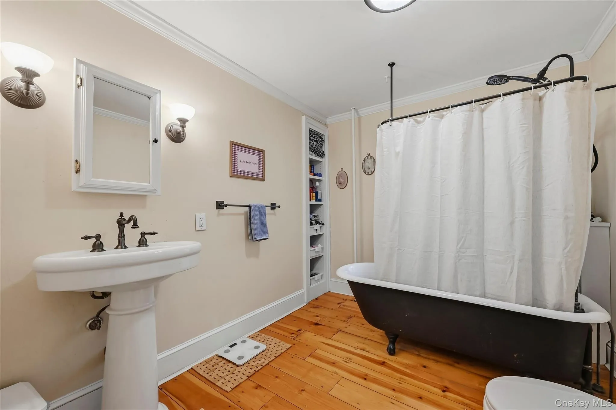 66 West Street, Warwick (town), NY, 4 Bedrooms Bedrooms, 10 Rooms Rooms,2 BathroomsBathrooms,Residential,For Rent,West,0,1052933 66 West Street, Warwick (town), NY, 4 Bedrooms Bedrooms, 10 Rooms Rooms,2 BathroomsBathrooms,Residential,For Rent,West,0,1052933