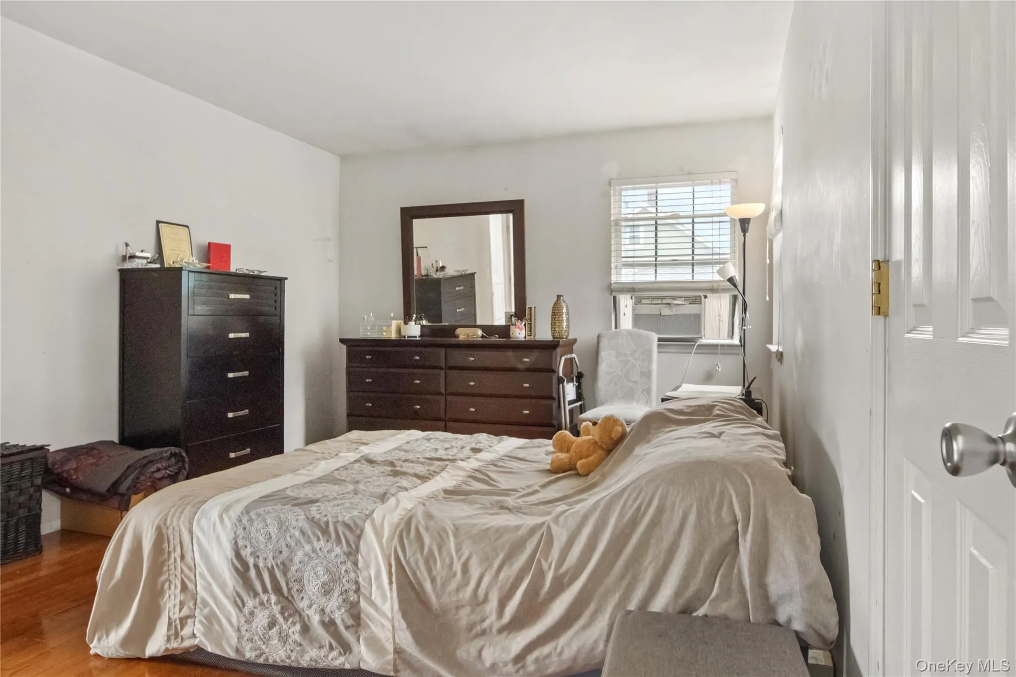 1056 Arthur Street, Hempstead, NY, 6 Bedrooms Bedrooms, 12 Rooms Rooms,3 BathroomsBathrooms,Residential,For Rent,Arthur,0,1052934 1056 Arthur Street, Hempstead, NY, 6 Bedrooms Bedrooms, 12 Rooms Rooms,3 BathroomsBathrooms,Residential,For Rent,Arthur,0,1052934