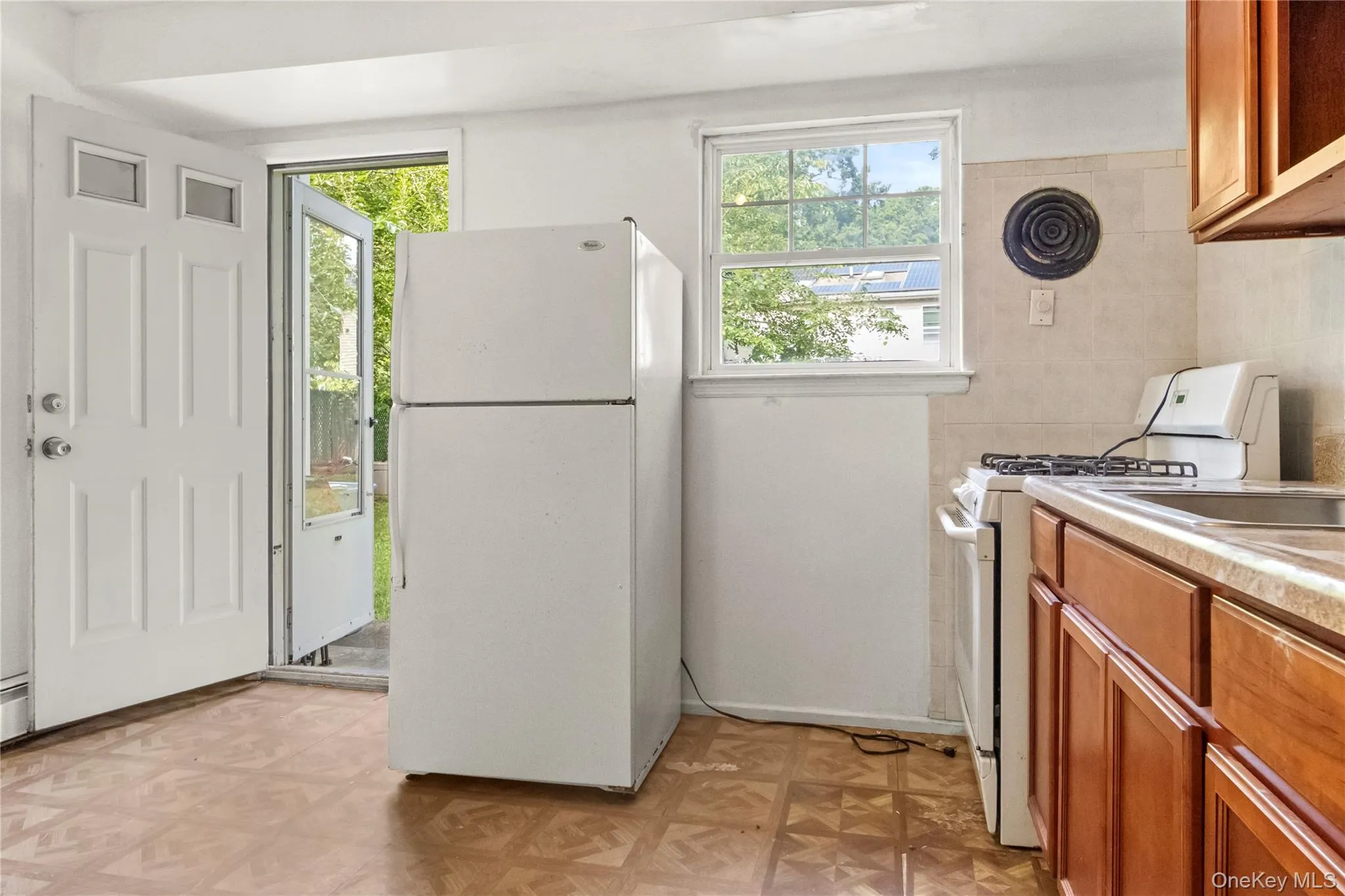 1056 Arthur Street, Hempstead, NY, 6 Bedrooms Bedrooms, 12 Rooms Rooms,3 BathroomsBathrooms,Residential,For Rent,Arthur,0,1052934 1056 Arthur Street, Hempstead, NY, 6 Bedrooms Bedrooms, 12 Rooms Rooms,3 BathroomsBathrooms,Residential,For Rent,Arthur,0,1052934