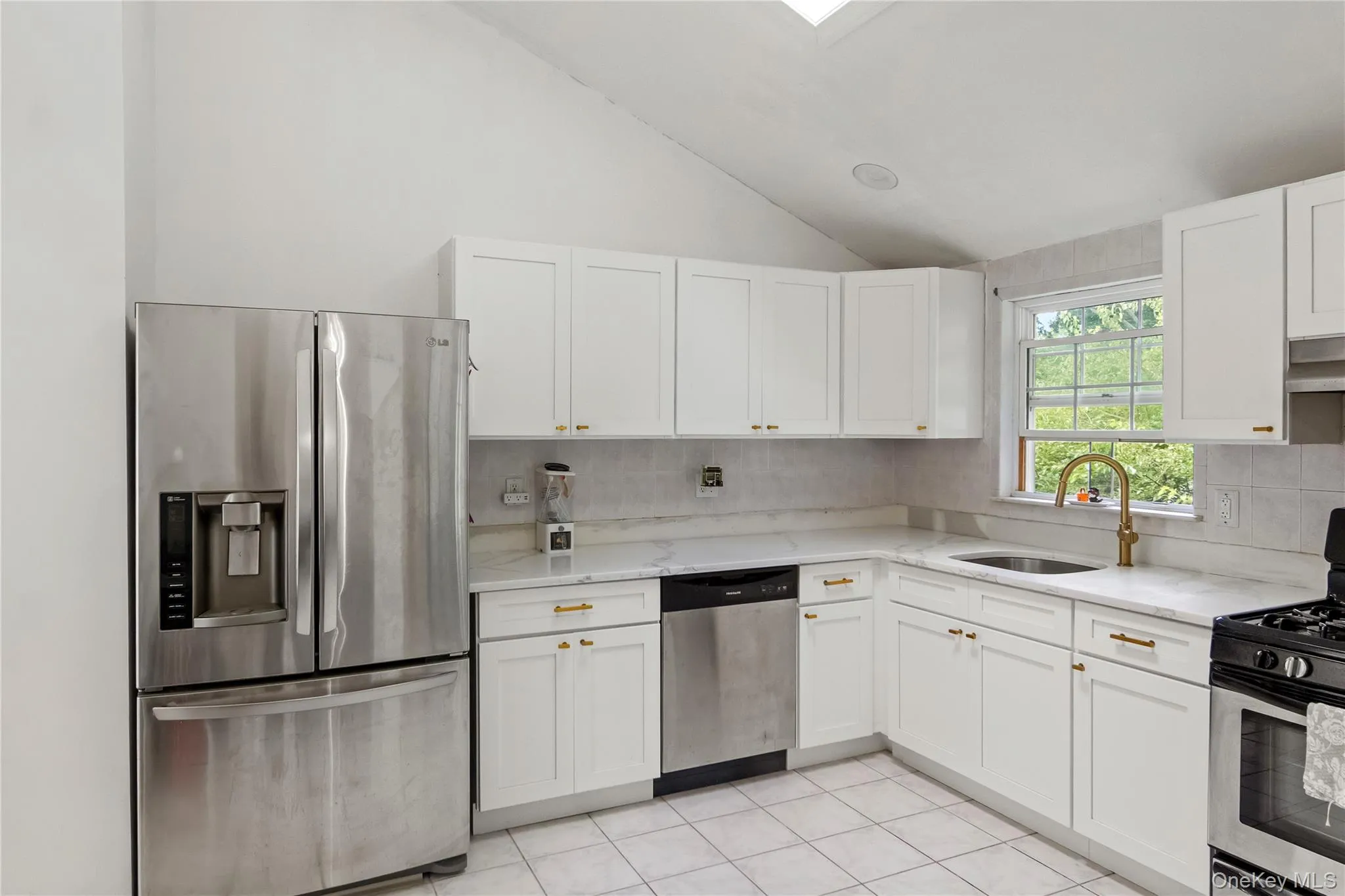 1056 Arthur Street, Hempstead, NY, 6 Bedrooms Bedrooms, 12 Rooms Rooms,3 BathroomsBathrooms,Residential,For Rent,Arthur,0,1052934 1056 Arthur Street, Hempstead, NY, 6 Bedrooms Bedrooms, 12 Rooms Rooms,3 BathroomsBathrooms,Residential,For Rent,Arthur,0,1052934