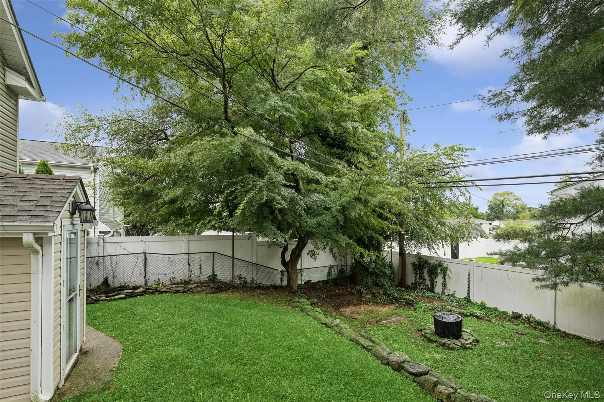 21 Edgewood, Oyster Bay, NY, 4 Bedrooms Bedrooms, 7 Rooms Rooms,3 BathroomsBathrooms,Residential,For Rent,Edgewood,0,1052936 21 Edgewood, Oyster Bay, NY, 4 Bedrooms Bedrooms, 7 Rooms Rooms,3 BathroomsBathrooms,Residential,For Rent,Edgewood,0,1052936