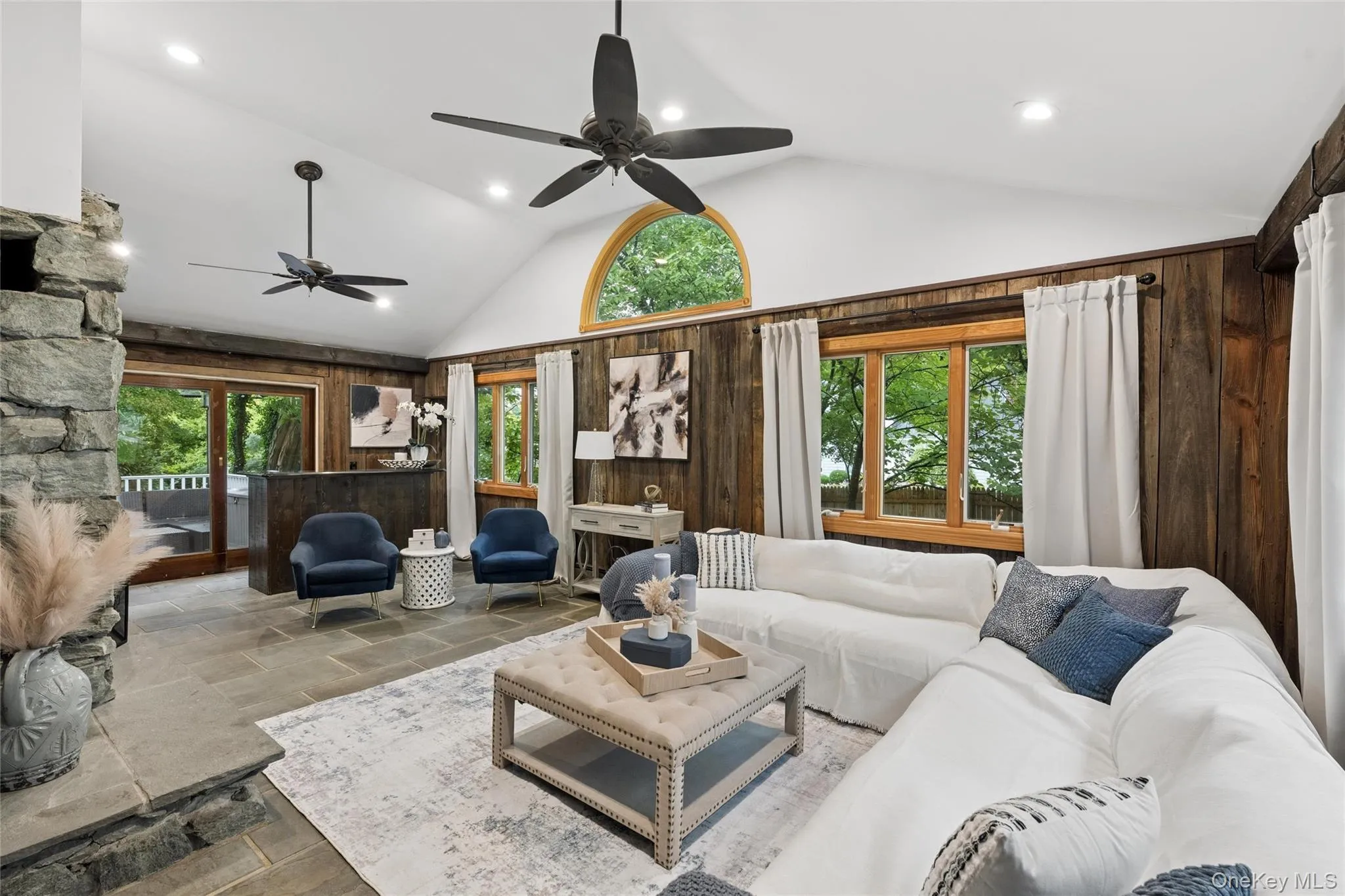 21 Edgewood, Oyster Bay, NY, 4 Bedrooms Bedrooms, 7 Rooms Rooms,3 BathroomsBathrooms,Residential,For Rent,Edgewood,0,1052936 21 Edgewood, Oyster Bay, NY, 4 Bedrooms Bedrooms, 7 Rooms Rooms,3 BathroomsBathrooms,Residential,For Rent,Edgewood,0,1052936
