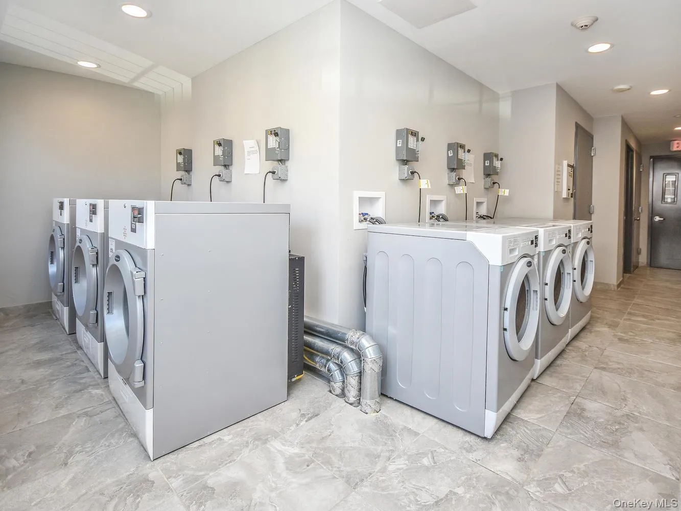 200 Carney Street, Glen Cove, NY, 2 Bedrooms Bedrooms, 3 Rooms Rooms,1 BathroomBathrooms,Residential Lease,For Rent,Carney,0,1052937 200 Carney Street, Glen Cove, NY, 2 Bedrooms Bedrooms, 3 Rooms Rooms,1 BathroomBathrooms,Residential Lease,For Rent,Carney,0,1052937
