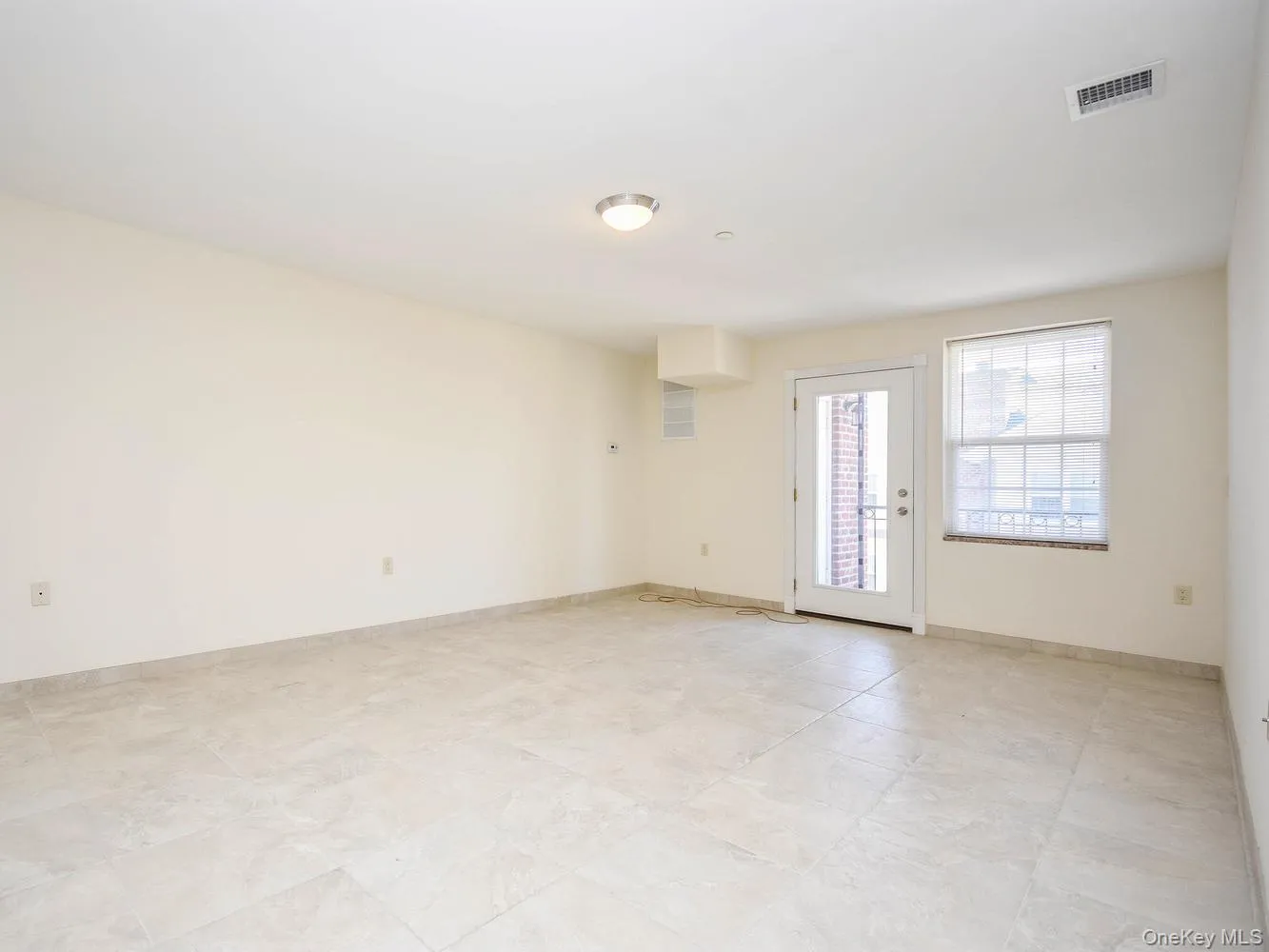 200 Carney Street, Glen Cove, NY, 2 Bedrooms Bedrooms, 3 Rooms Rooms,1 BathroomBathrooms,Residential Lease,For Rent,Carney,0,1052937 200 Carney Street, Glen Cove, NY, 2 Bedrooms Bedrooms, 3 Rooms Rooms,1 BathroomBathrooms,Residential Lease,For Rent,Carney,0,1052937