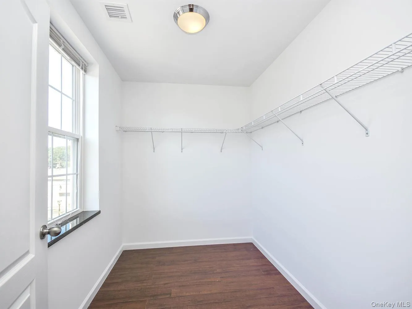 200 Carney Street, Glen Cove, NY, 2 Bedrooms Bedrooms, 3 Rooms Rooms,1 BathroomBathrooms,Residential Lease,For Rent,Carney,0,1052937 200 Carney Street, Glen Cove, NY, 2 Bedrooms Bedrooms, 3 Rooms Rooms,1 BathroomBathrooms,Residential Lease,For Rent,Carney,0,1052937