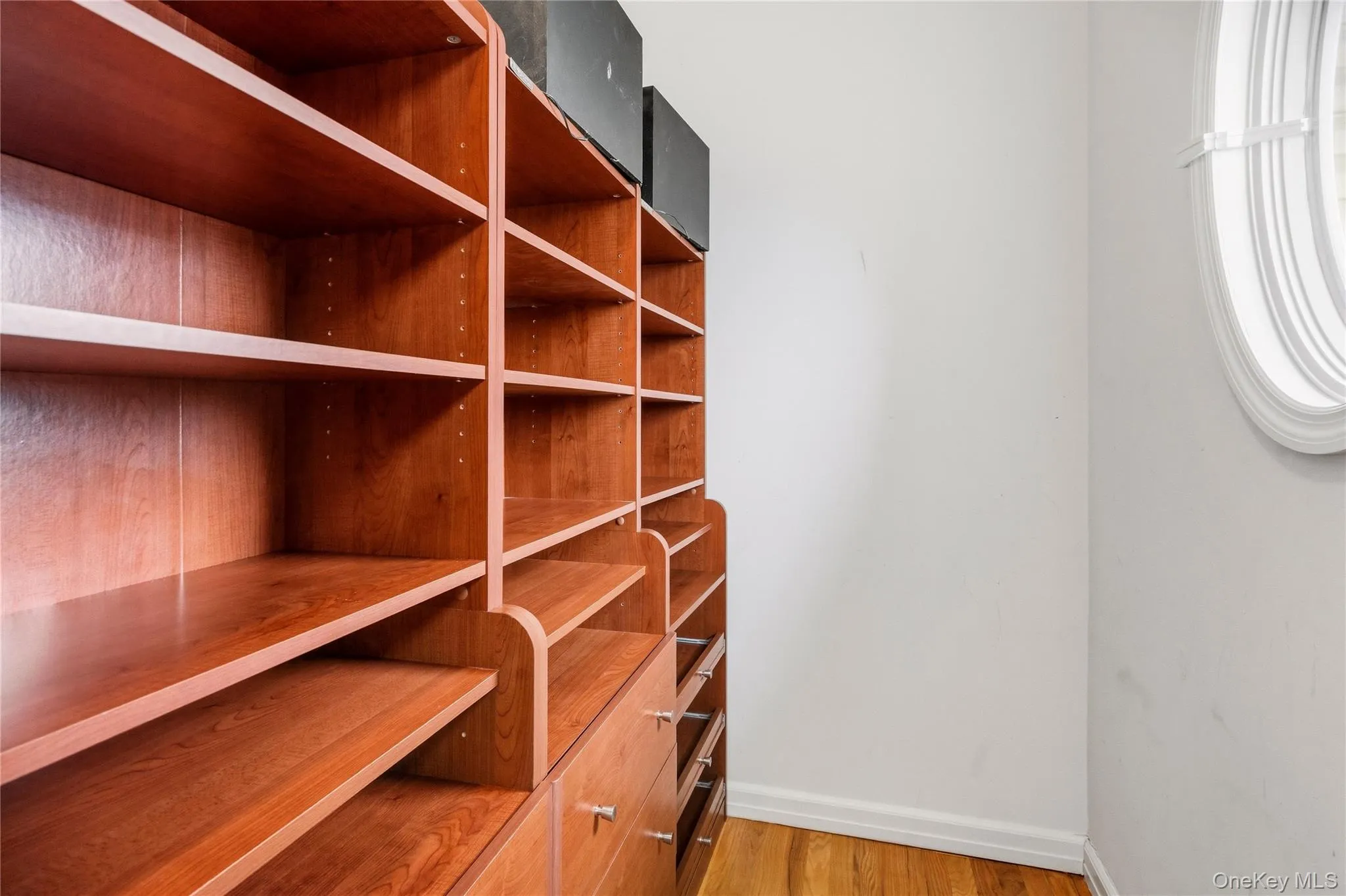 ...including the walk-in closet. ...including the walk-in closet.