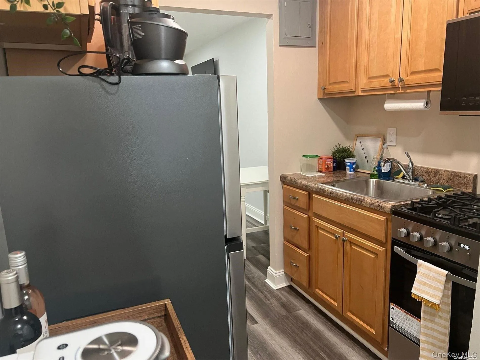 830 Broadway, Long Beach, NY, 2 Rooms Rooms,1 BathroomBathrooms,Residential Lease,For Rent,Broadway,0,1052939 830 Broadway, Long Beach, NY, 2 Rooms Rooms,1 BathroomBathrooms,Residential Lease,For Rent,Broadway,0,1052939