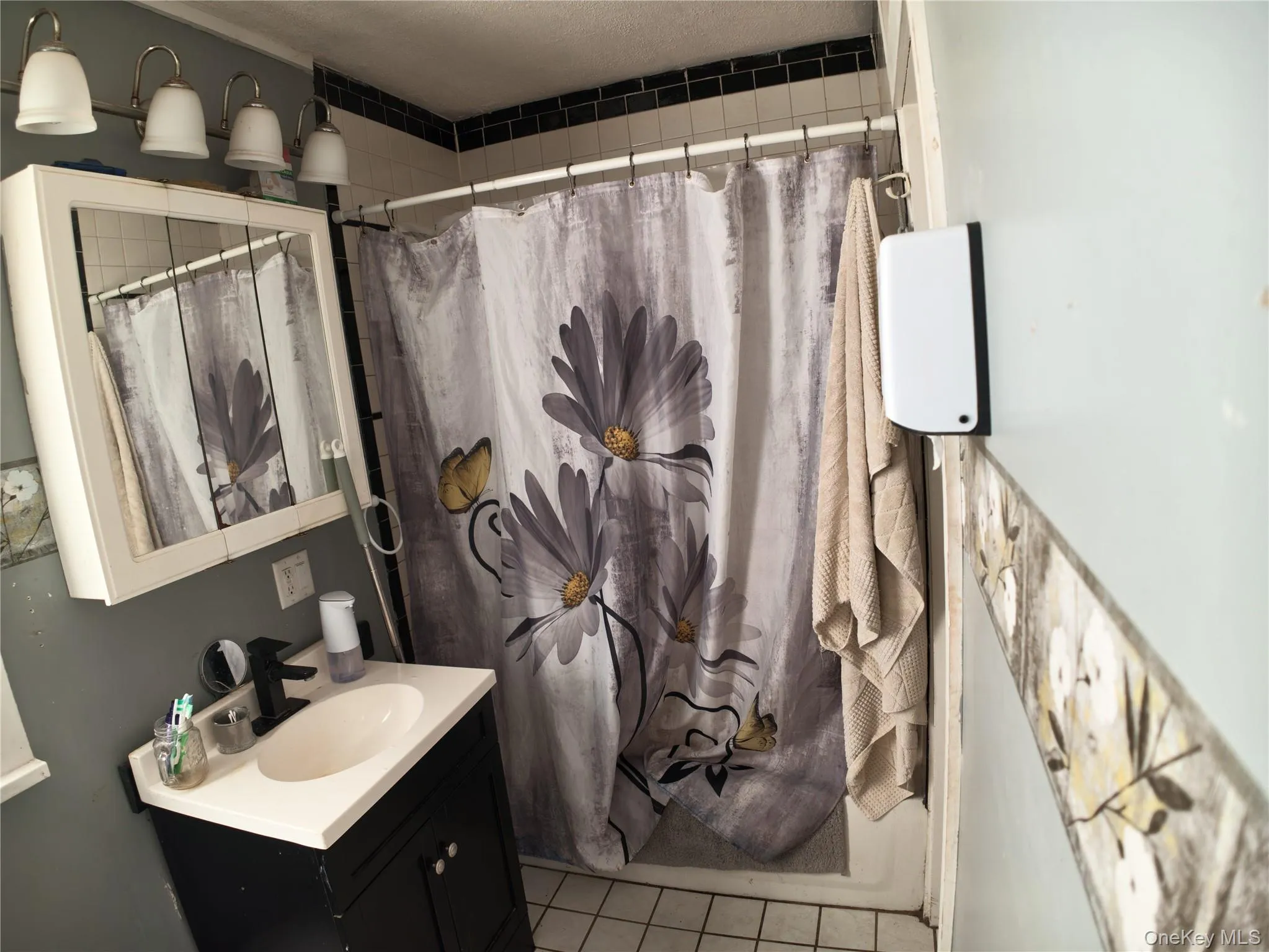 146 Saugerties Road, Saugerties, NY, 3 Bedrooms Bedrooms, 9 Rooms Rooms,2 BathroomsBathrooms,Residential,For Rent,Saugerties,0,1052940 146 Saugerties Road, Saugerties, NY, 3 Bedrooms Bedrooms, 9 Rooms Rooms,2 BathroomsBathrooms,Residential,For Rent,Saugerties,0,1052940