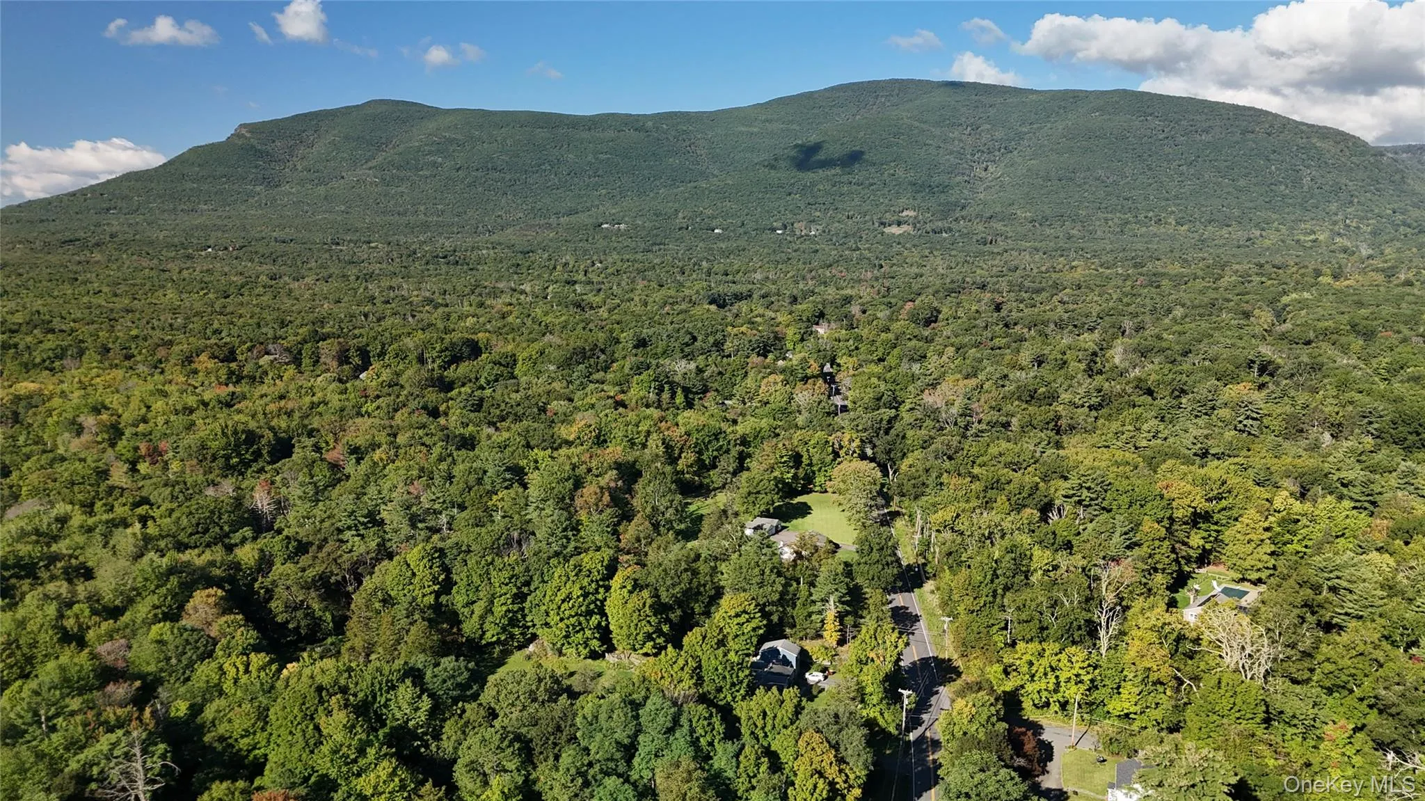 146 Saugerties Road, Saugerties, NY, 3 Bedrooms Bedrooms, 9 Rooms Rooms,2 BathroomsBathrooms,Residential,For Rent,Saugerties,0,1052940 146 Saugerties Road, Saugerties, NY, 3 Bedrooms Bedrooms, 9 Rooms Rooms,2 BathroomsBathrooms,Residential,For Rent,Saugerties,0,1052940