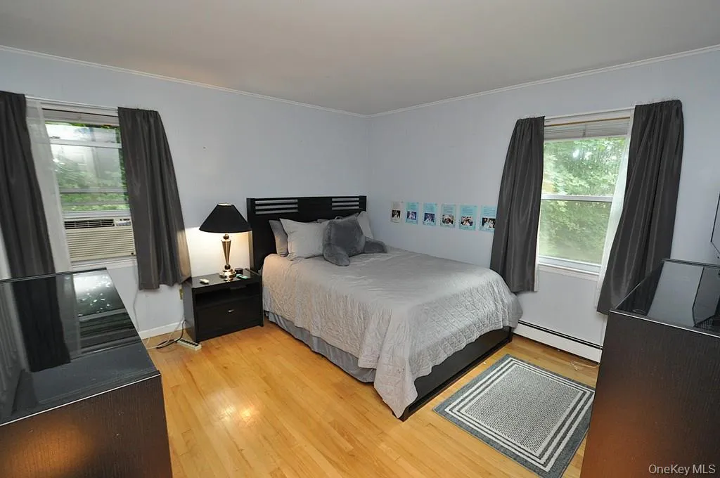 Third Bedroom has hardwood floors and is approx 12'-11" x 12'-6" Third Bedroom has hardwood floors and is approx 12'-11" x 12'-6"
