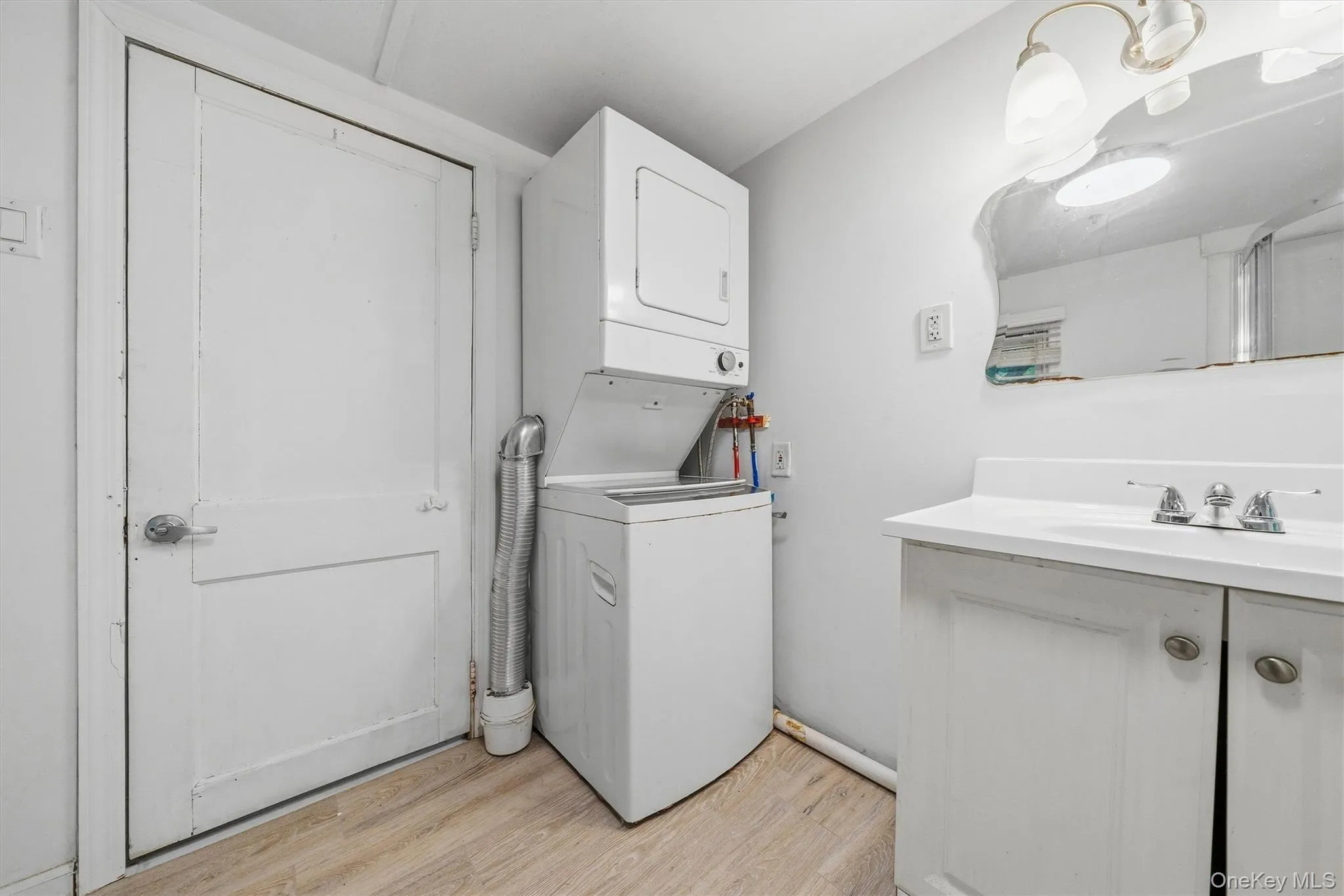 4 Hillside Trail, Monroe, NY, 3 Bedrooms Bedrooms, 5 Rooms Rooms,1 BathroomBathrooms,Residential,For Rent,Hillside,0,1052945 4 Hillside Trail, Monroe, NY, 3 Bedrooms Bedrooms, 5 Rooms Rooms,1 BathroomBathrooms,Residential,For Rent,Hillside,0,1052945