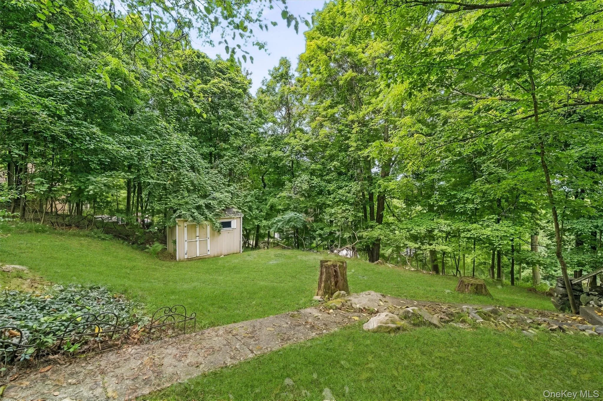 4 Hillside Trail, Monroe, NY, 3 Bedrooms Bedrooms, 5 Rooms Rooms,1 BathroomBathrooms,Residential,For Rent,Hillside,0,1052945 4 Hillside Trail, Monroe, NY, 3 Bedrooms Bedrooms, 5 Rooms Rooms,1 BathroomBathrooms,Residential,For Rent,Hillside,0,1052945
