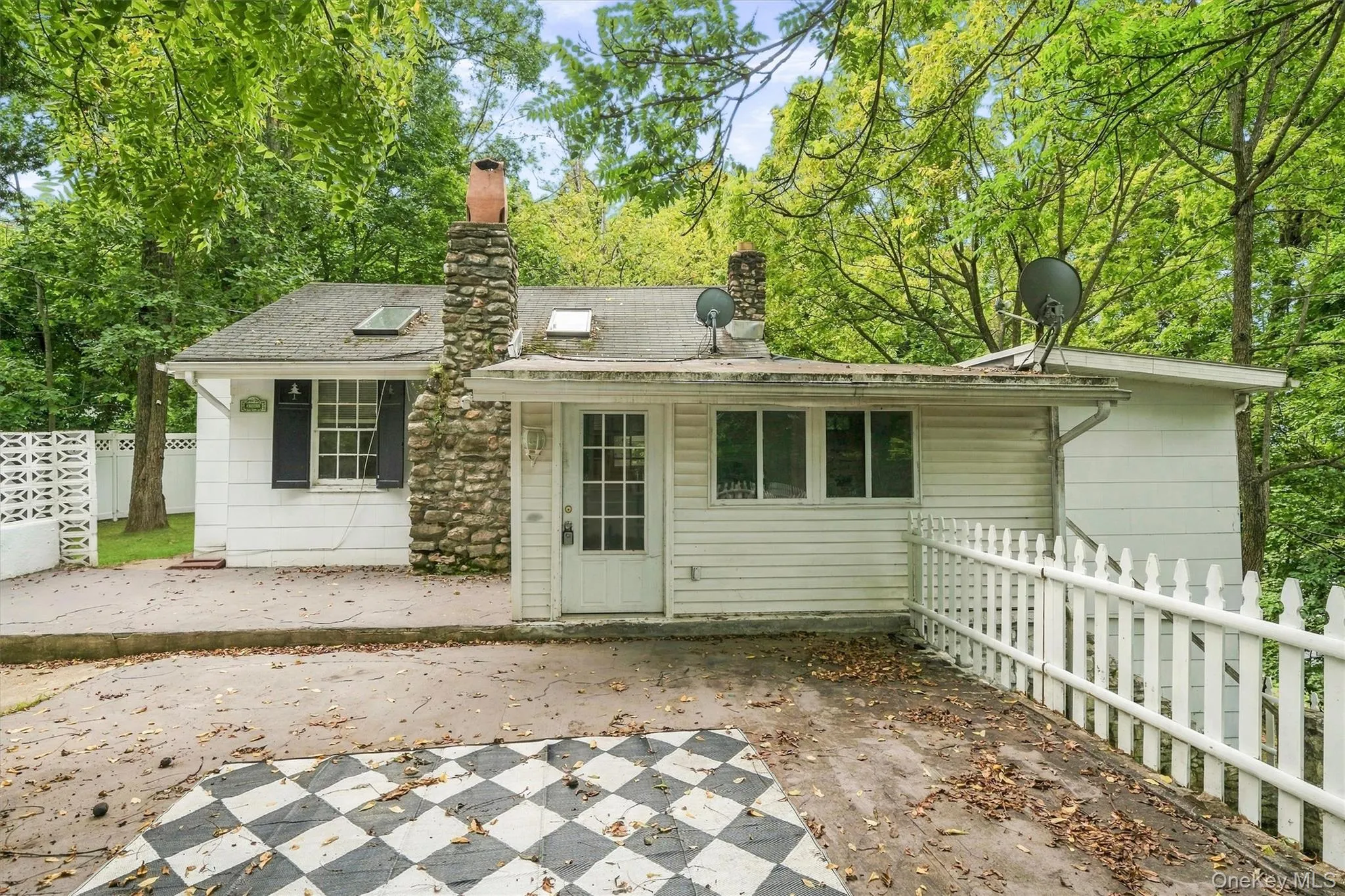 4 Hillside Trail, Monroe, NY, 3 Bedrooms Bedrooms, 5 Rooms Rooms,1 BathroomBathrooms,Residential,For Rent,Hillside,0,1052945 4 Hillside Trail, Monroe, NY, 3 Bedrooms Bedrooms, 5 Rooms Rooms,1 BathroomBathrooms,Residential,For Rent,Hillside,0,1052945