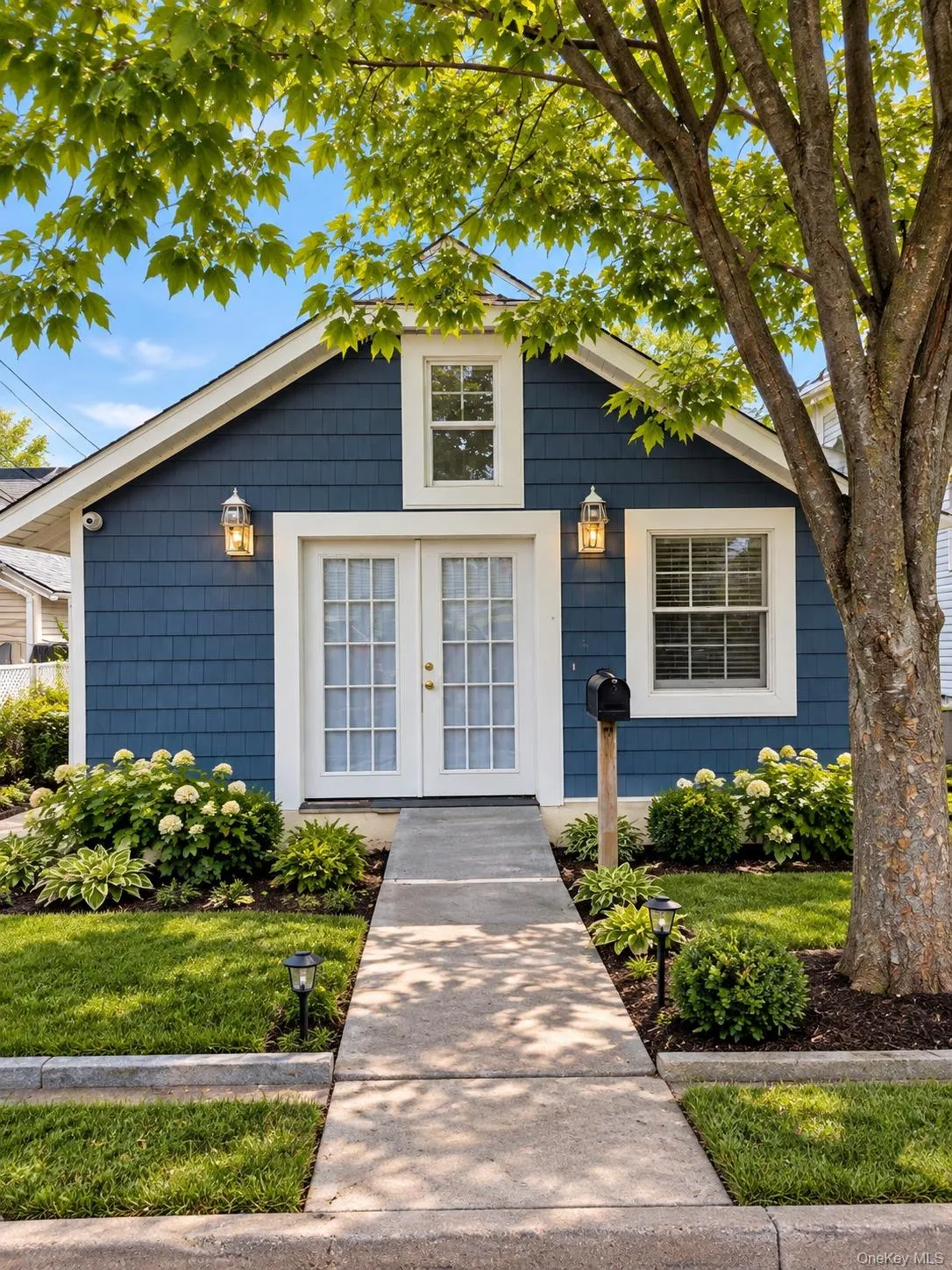 Virtually enhanced lawn and landscape Virtually enhanced lawn and landscape