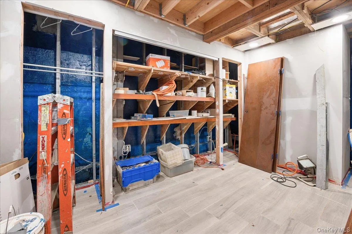 72 Poplar Avenue, New York, NY, 2 Bedrooms Bedrooms, 7 Rooms Rooms,2 BathroomsBathrooms,Residential,For Rent,Poplar,0,1052949 72 Poplar Avenue, New York, NY, 2 Bedrooms Bedrooms, 7 Rooms Rooms,2 BathroomsBathrooms,Residential,For Rent,Poplar,0,1052949