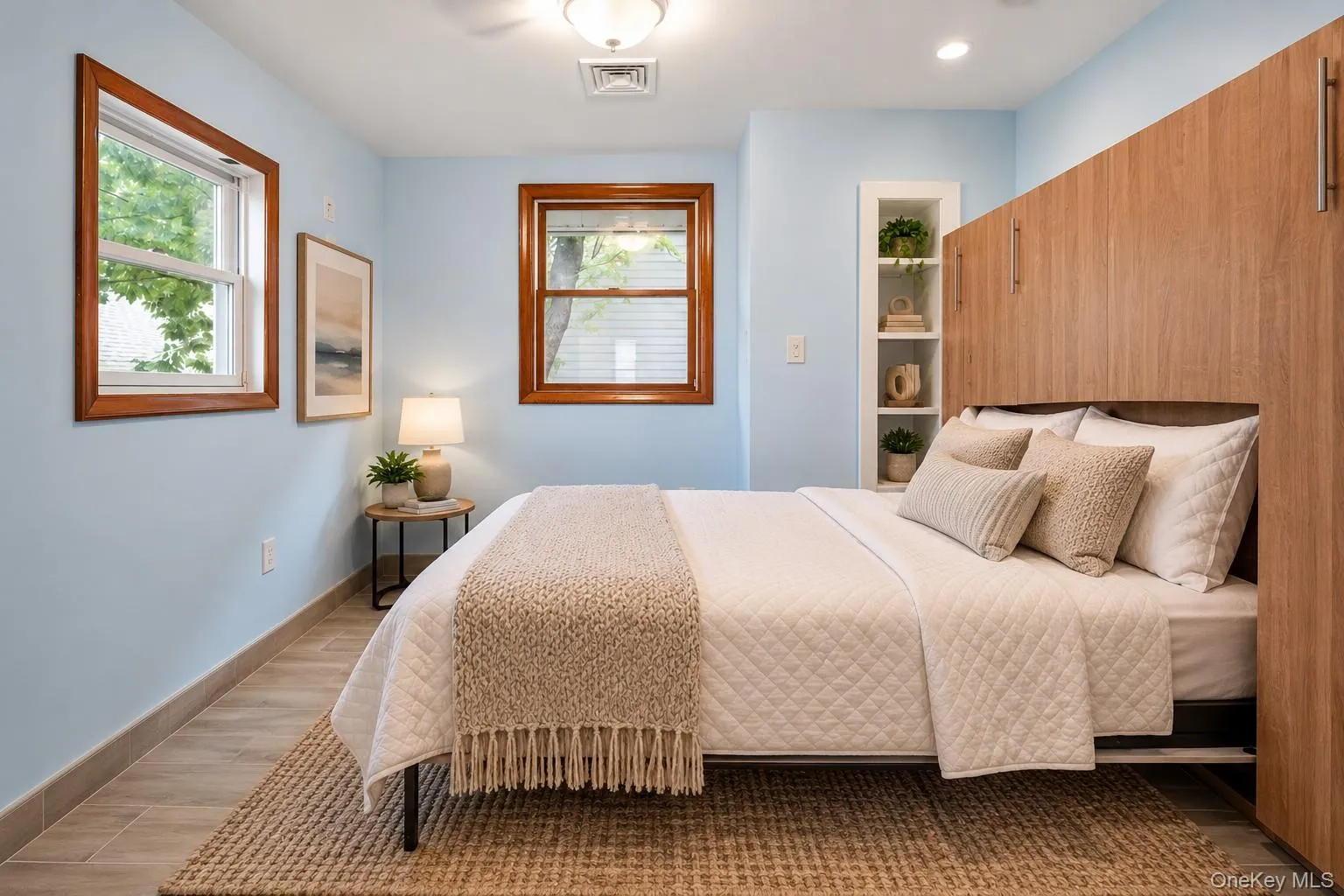 Bedroom #2 Virtually staged with queen size Murphy bed Bedroom #2 Virtually staged with queen size Murphy bed
