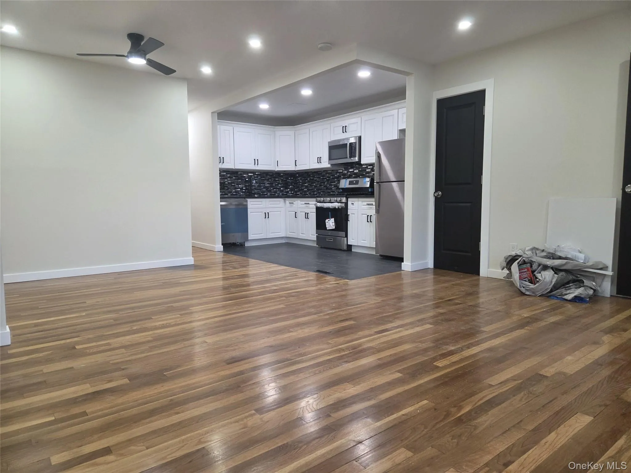 11230 159th Street, New York, NY, 3 Bedrooms Bedrooms, 6 Rooms Rooms,2 BathroomsBathrooms,Residential Lease,For Rent,159th,0,1052957 11230 159th Street, New York, NY, 3 Bedrooms Bedrooms, 6 Rooms Rooms,2 BathroomsBathrooms,Residential Lease,For Rent,159th,0,1052957