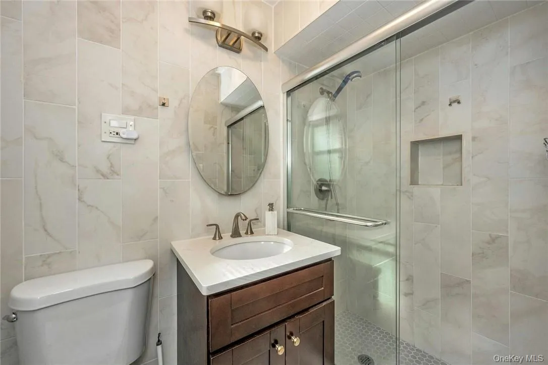 En Suite Bath En Suite Bath
