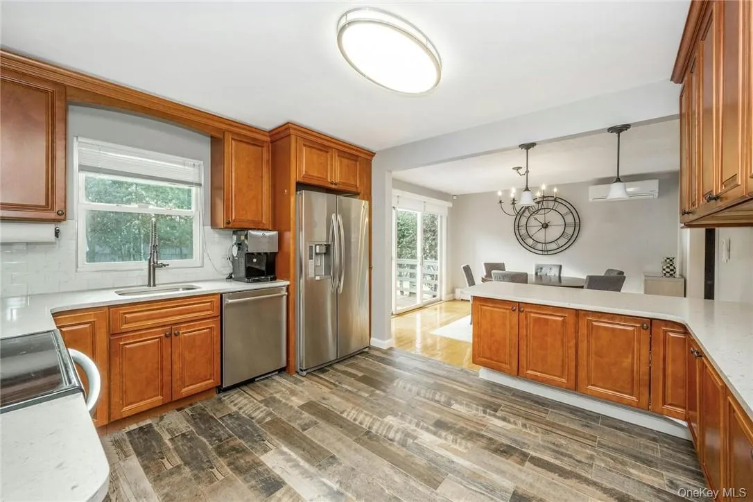 6 Crest Drive, Greenburgh, NY, 4 Bedrooms Bedrooms, 7 Rooms Rooms,3 BathroomsBathrooms,Residential Lease,For Rent,Crest,0,1052960 6 Crest Drive, Greenburgh, NY, 4 Bedrooms Bedrooms, 7 Rooms Rooms,3 BathroomsBathrooms,Residential Lease,For Rent,Crest,0,1052960