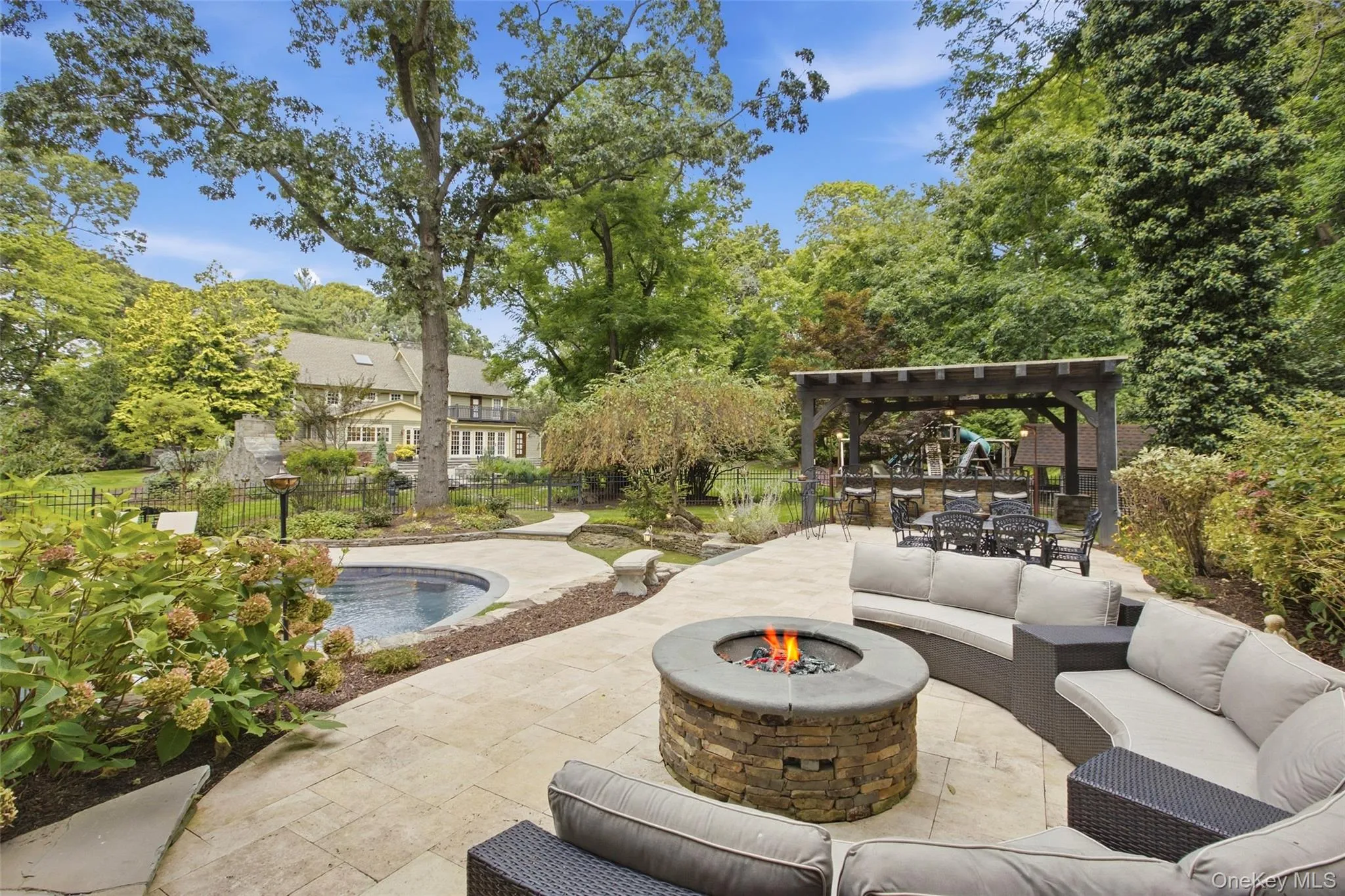 1 Evans Lane, Brookhaven, NY, 5 Bedrooms Bedrooms, 15 Rooms Rooms,5 BathroomsBathrooms,Residential,For Rent,Evans,0,1052962 1 Evans Lane, Brookhaven, NY, 5 Bedrooms Bedrooms, 15 Rooms Rooms,5 BathroomsBathrooms,Residential,For Rent,Evans,0,1052962