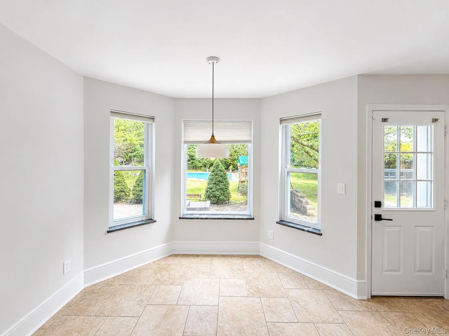 65 Mayfair Road, Smithtown, NY, 5 Bedrooms Bedrooms, 10 Rooms Rooms,2 BathroomsBathrooms,Residential Lease,For Rent,Mayfair,0,1052969 65 Mayfair Road, Smithtown, NY, 5 Bedrooms Bedrooms, 10 Rooms Rooms,2 BathroomsBathrooms,Residential Lease,For Rent,Mayfair,0,1052969