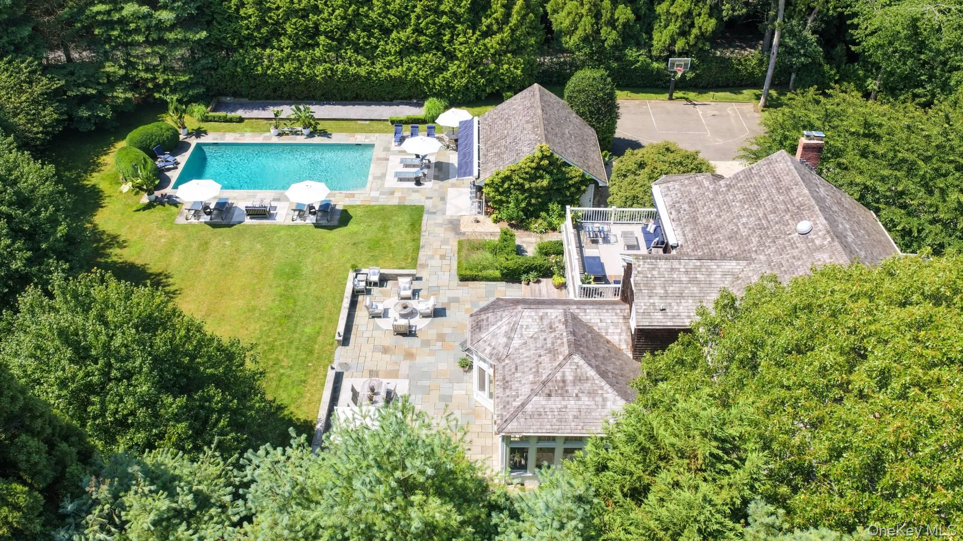 329 Georgica Road, East Hampton, New York 11937