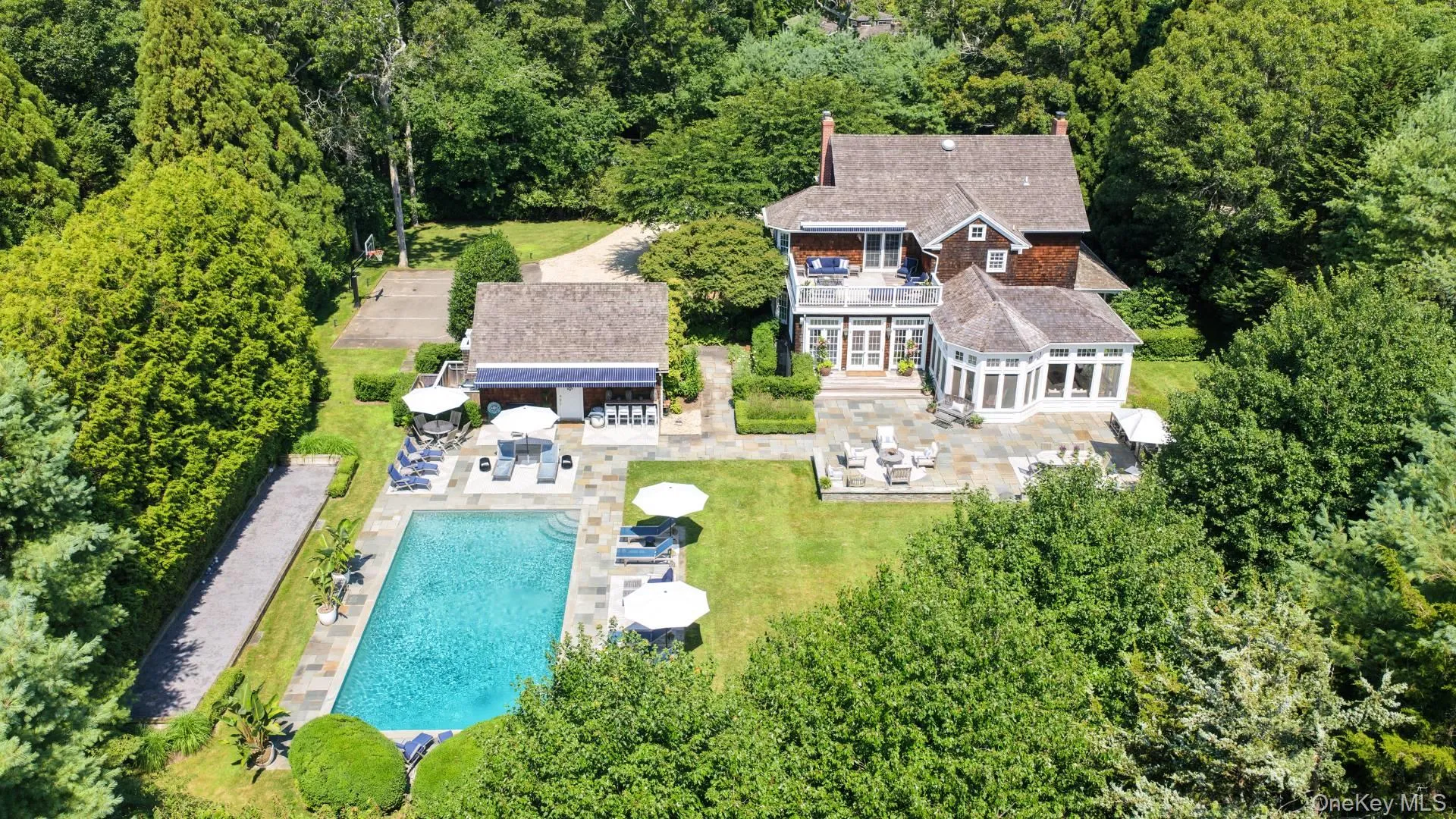 329 Georgica Road, East Hampton, New York 11937