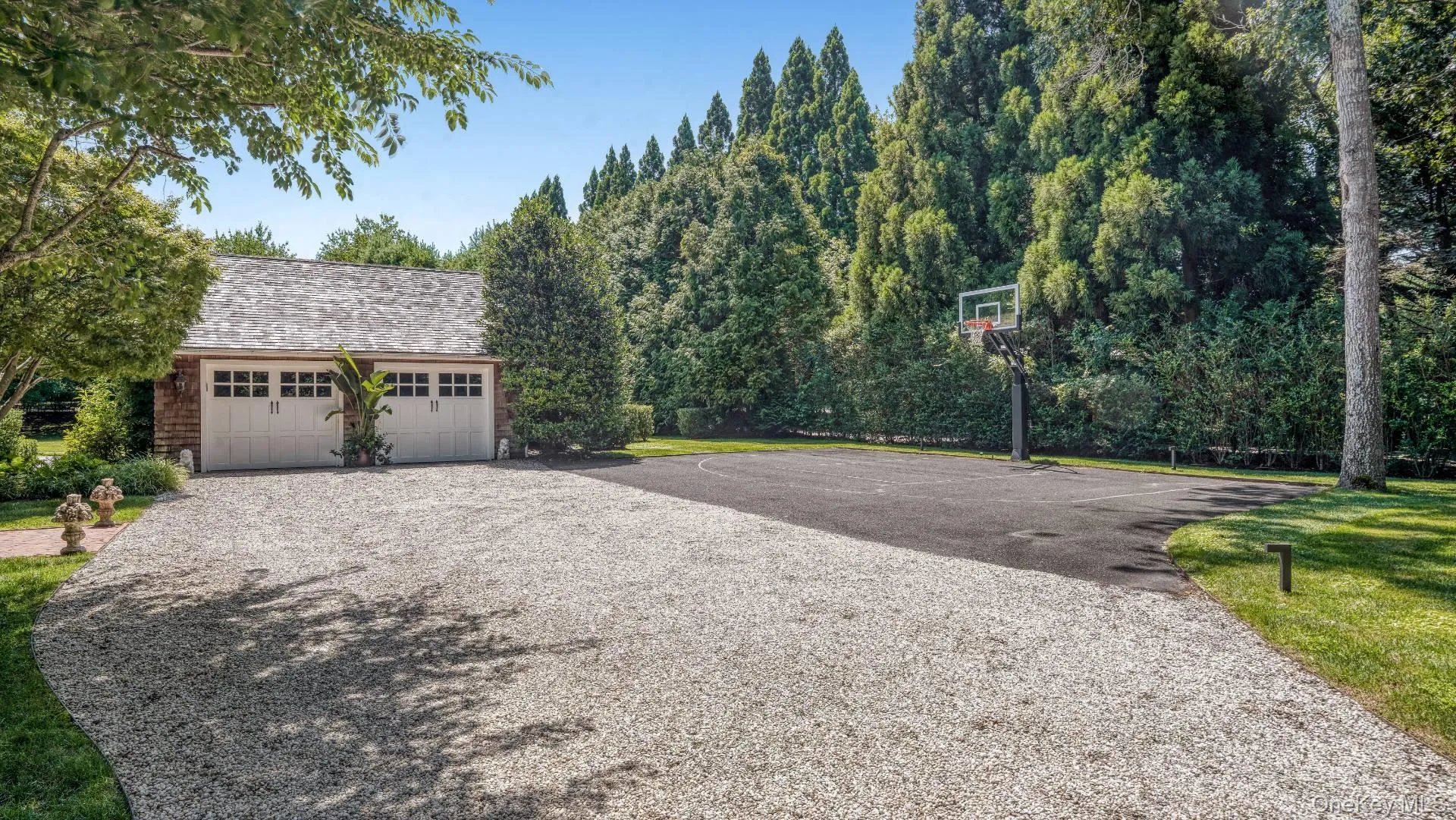 329 Georgica Road, East Hampton, New York 11937