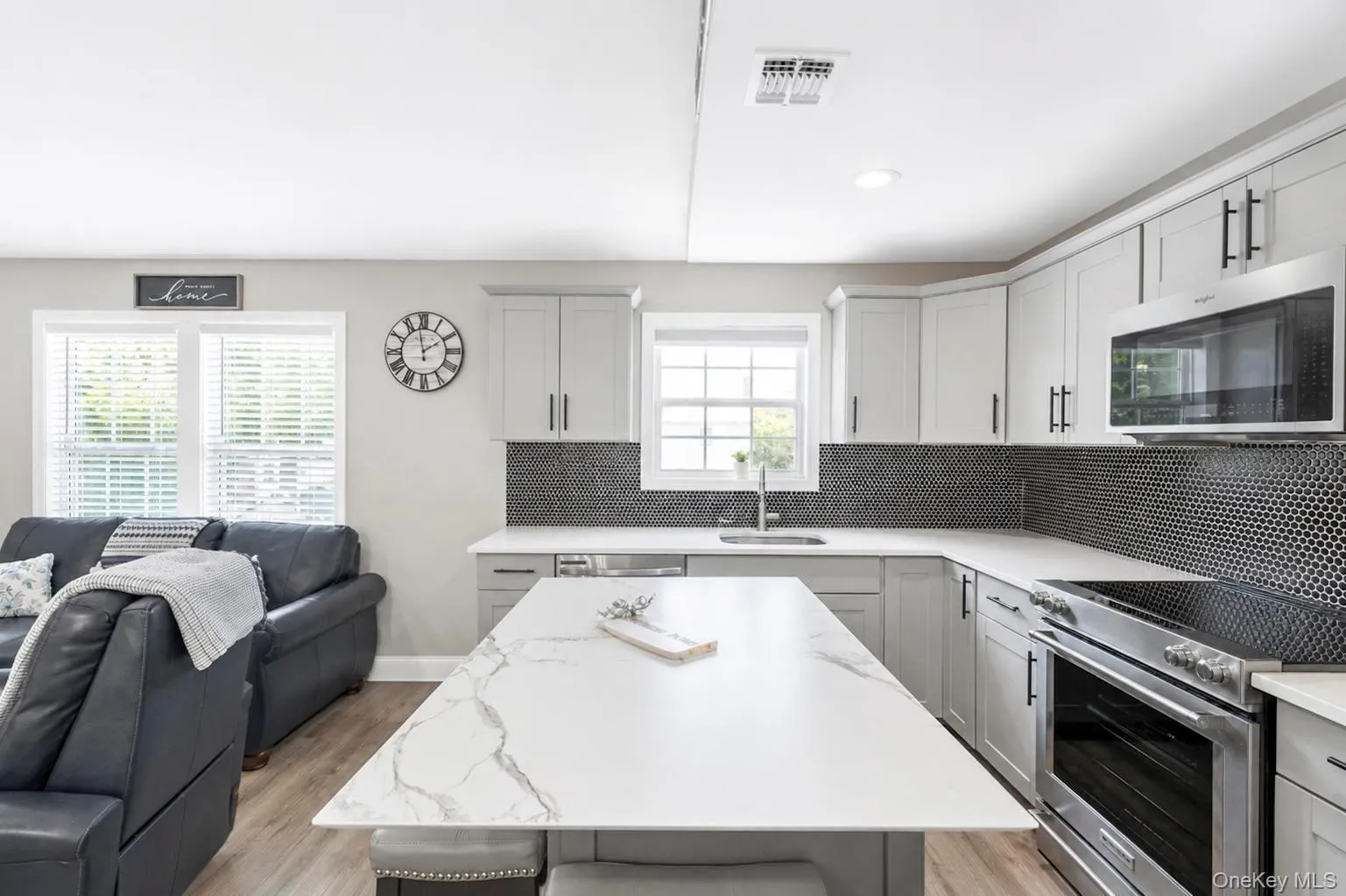 42 Audubon Avenue, Islip, NY, 5 Bedrooms Bedrooms, 10 Rooms Rooms,2 BathroomsBathrooms,Residential,For Rent,Audubon,0,1052983 42 Audubon Avenue, Islip, NY, 5 Bedrooms Bedrooms, 10 Rooms Rooms,2 BathroomsBathrooms,Residential,For Rent,Audubon,0,1052983