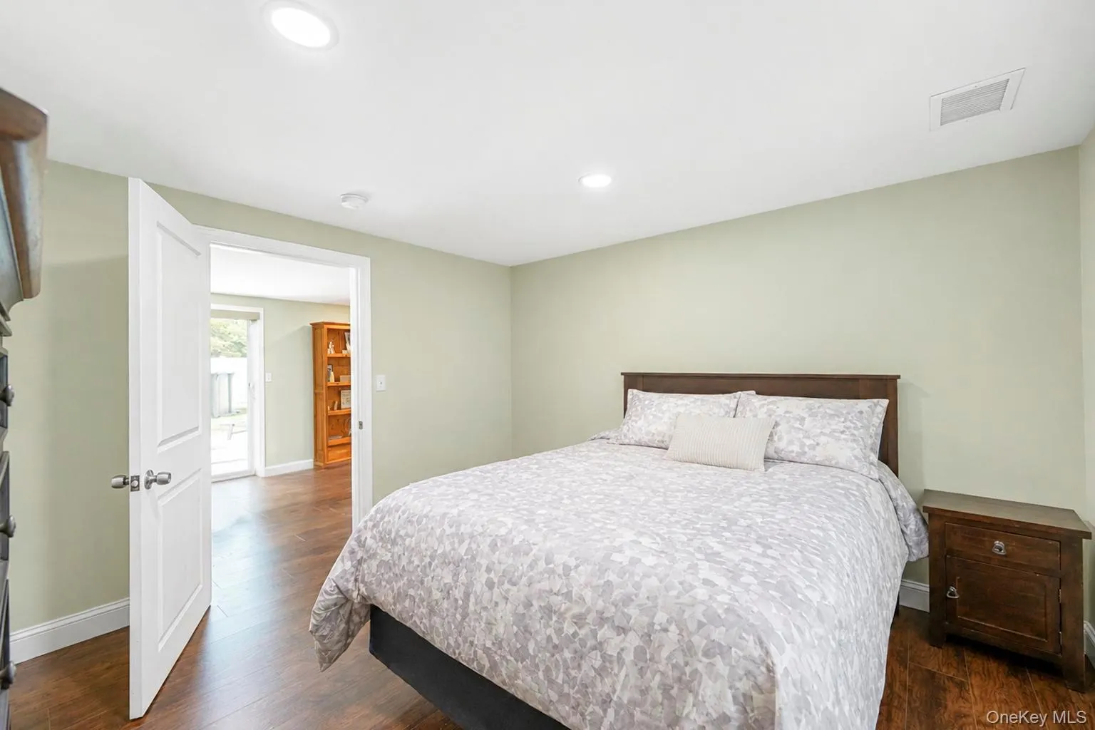42 Audubon Avenue, Islip, NY, 5 Bedrooms Bedrooms, 10 Rooms Rooms,2 BathroomsBathrooms,Residential,For Rent,Audubon,0,1052983 42 Audubon Avenue, Islip, NY, 5 Bedrooms Bedrooms, 10 Rooms Rooms,2 BathroomsBathrooms,Residential,For Rent,Audubon,0,1052983