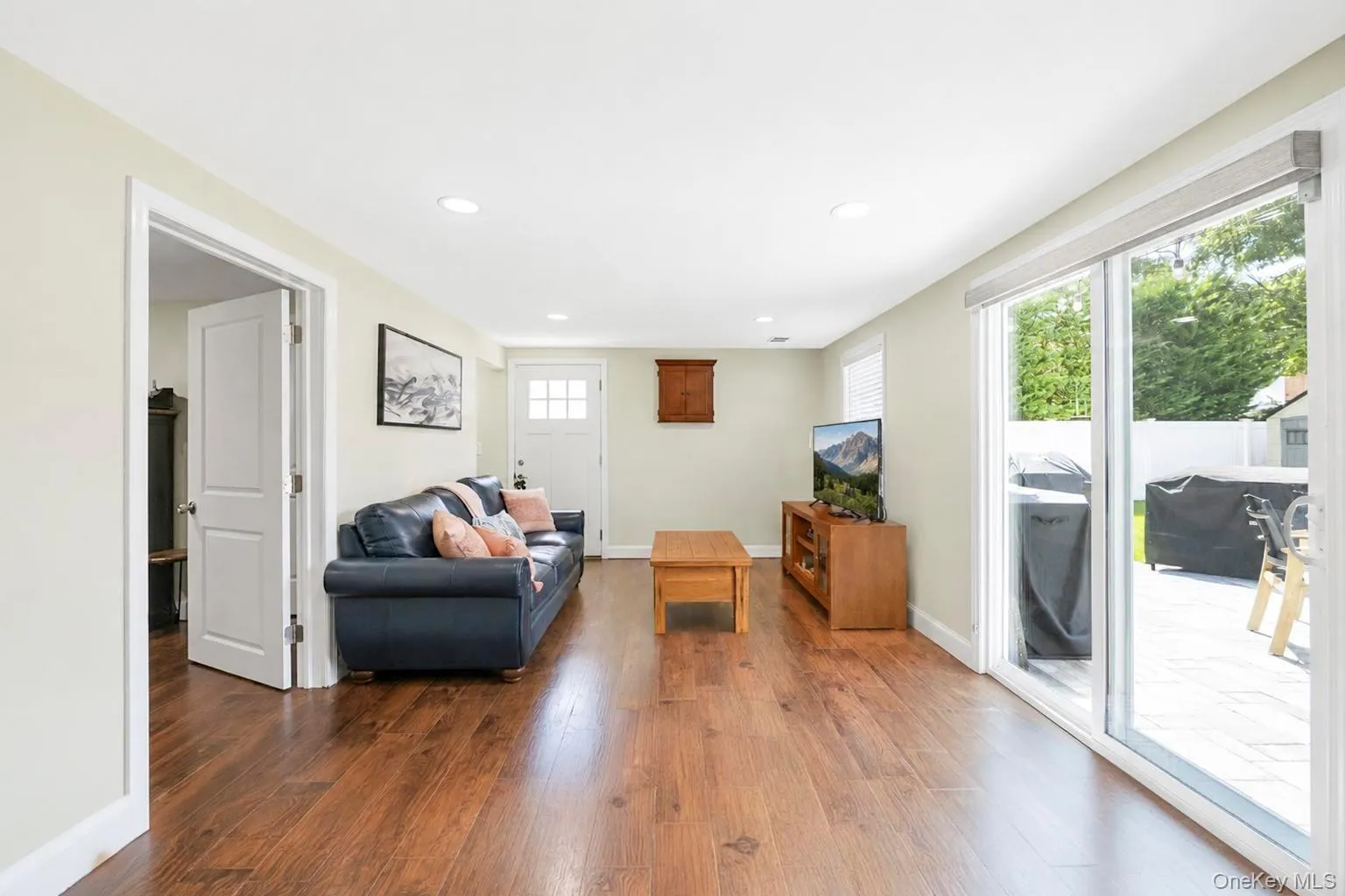 42 Audubon Avenue, Islip, NY, 5 Bedrooms Bedrooms, 10 Rooms Rooms,2 BathroomsBathrooms,Residential,For Rent,Audubon,0,1052983 42 Audubon Avenue, Islip, NY, 5 Bedrooms Bedrooms, 10 Rooms Rooms,2 BathroomsBathrooms,Residential,For Rent,Audubon,0,1052983
