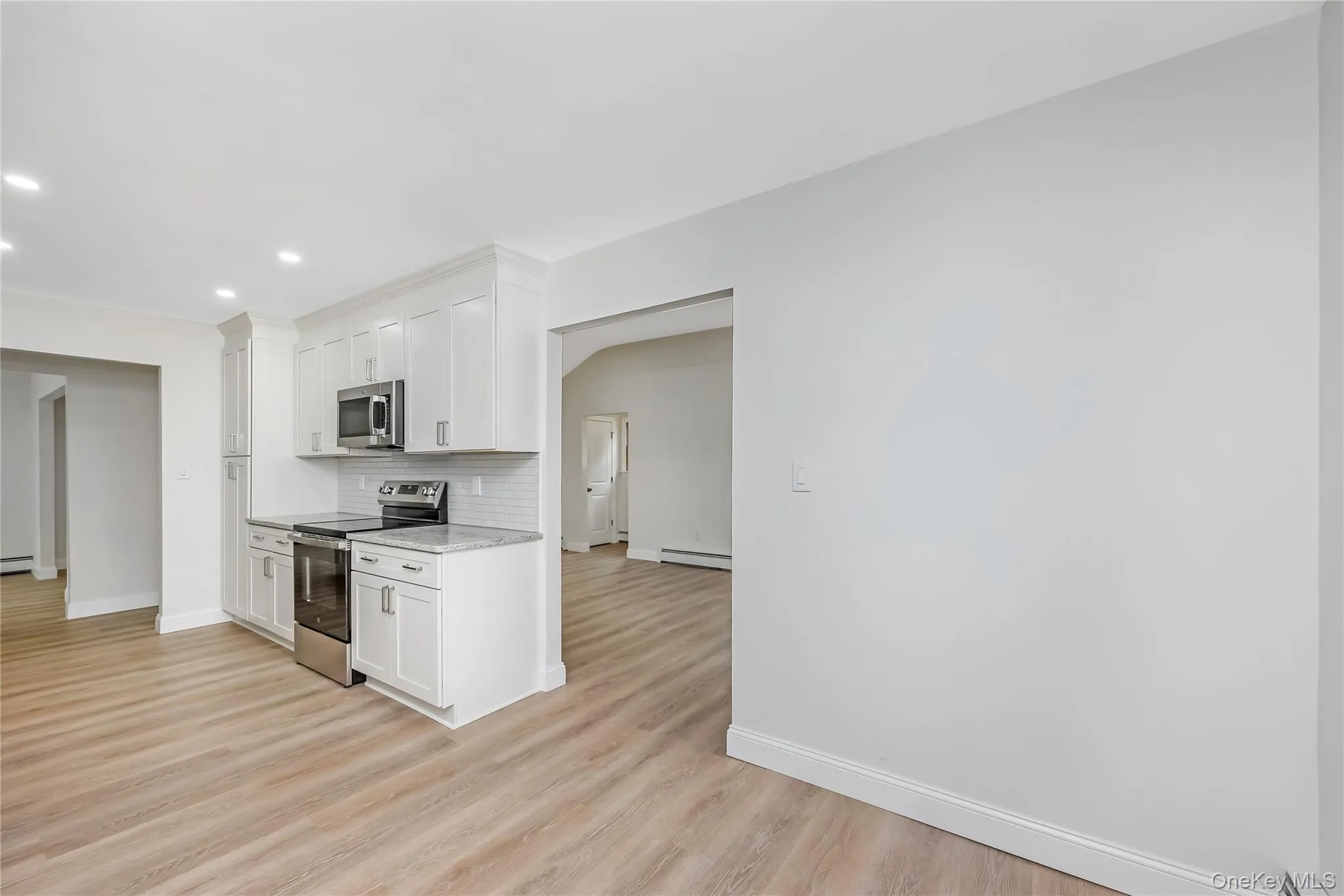 5 Lillian Street, Brookhaven, NY, 4 Bedrooms Bedrooms, 8 Rooms Rooms,2 BathroomsBathrooms,Residential,For Rent,Lillian,0,1052984 5 Lillian Street, Brookhaven, NY, 4 Bedrooms Bedrooms, 8 Rooms Rooms,2 BathroomsBathrooms,Residential,For Rent,Lillian,0,1052984