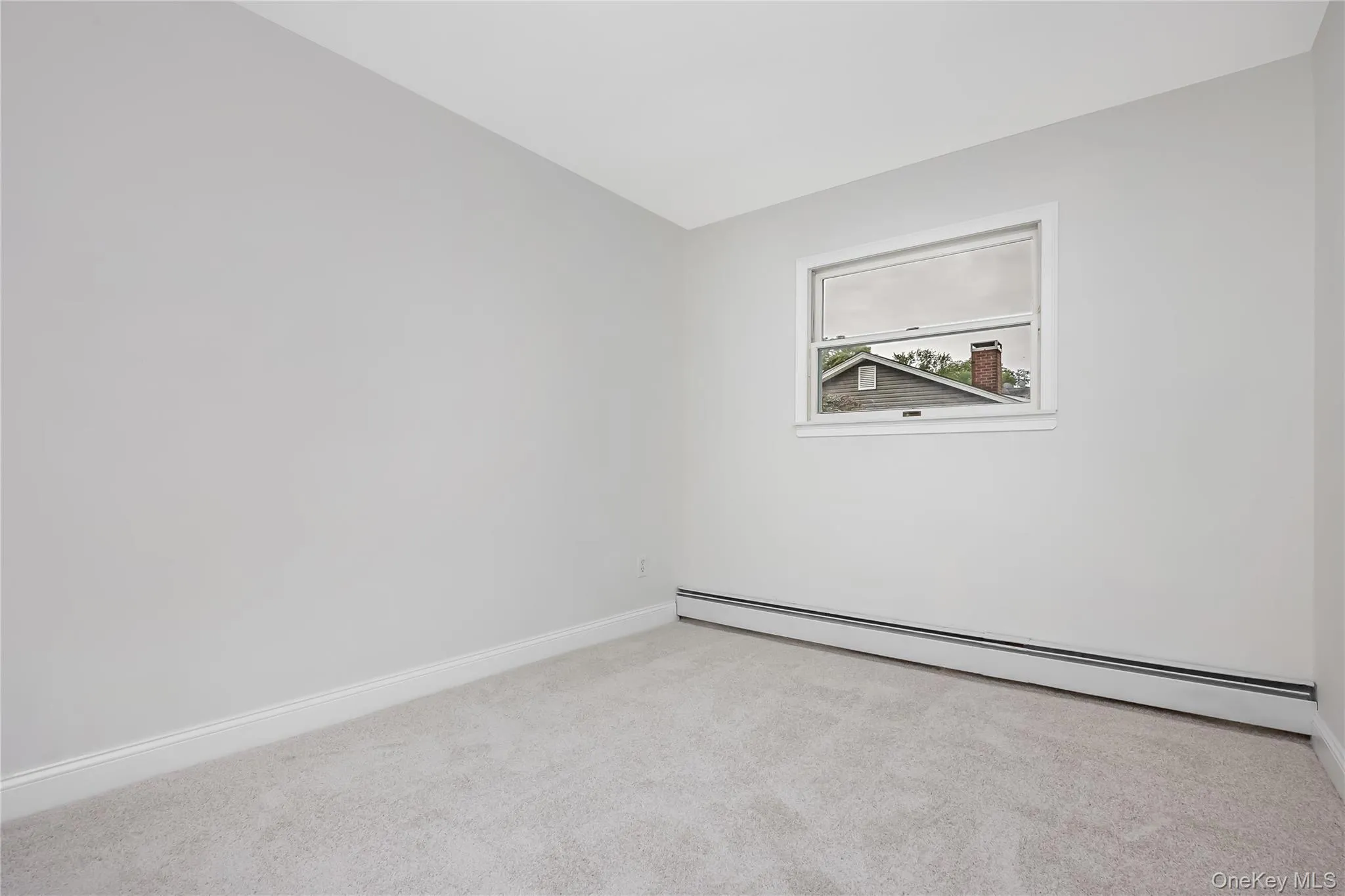 5 Lillian Street, Brookhaven, NY, 4 Bedrooms Bedrooms, 8 Rooms Rooms,2 BathroomsBathrooms,Residential,For Rent,Lillian,0,1052984 5 Lillian Street, Brookhaven, NY, 4 Bedrooms Bedrooms, 8 Rooms Rooms,2 BathroomsBathrooms,Residential,For Rent,Lillian,0,1052984