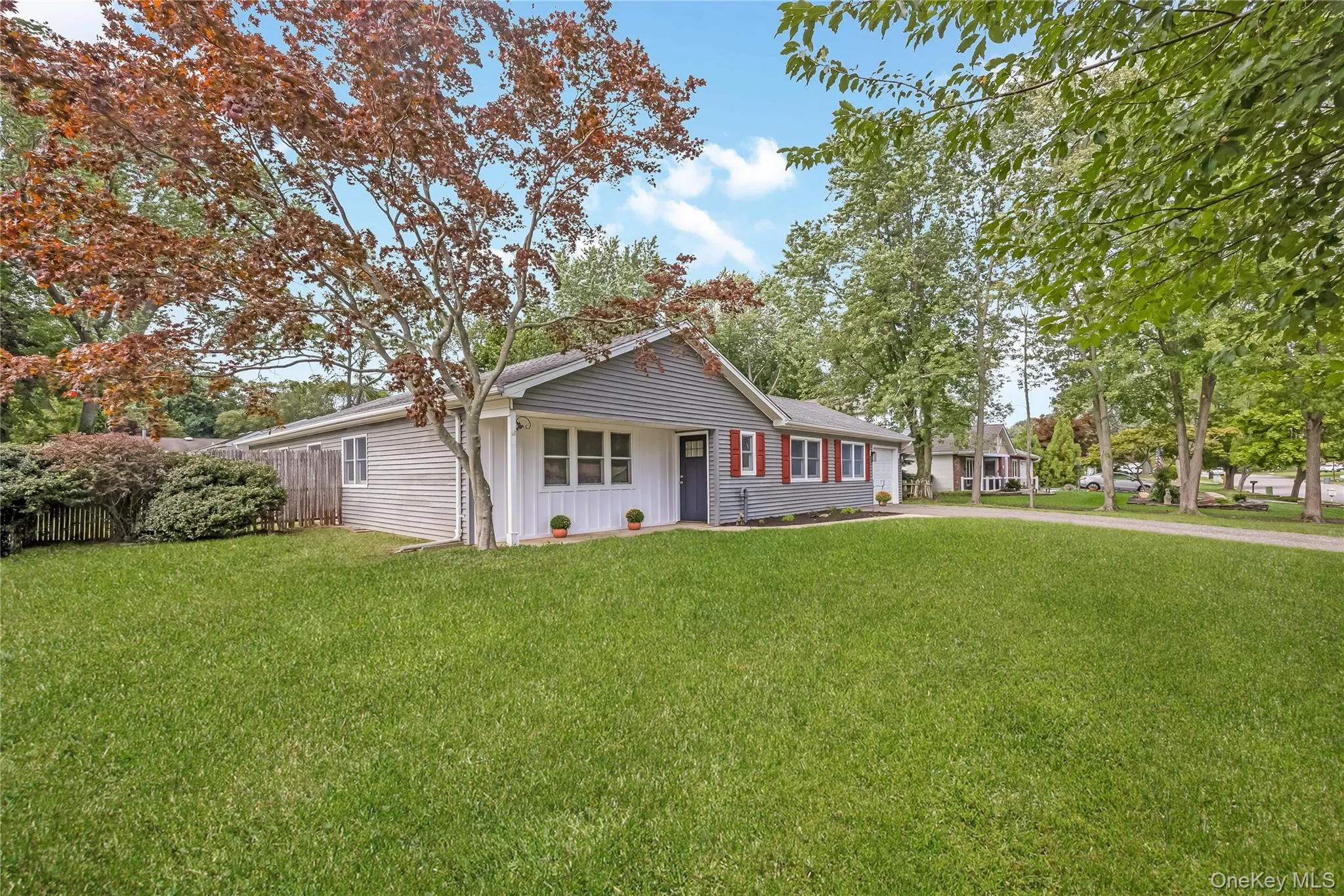 5 Lillian Street, Brookhaven, NY, 4 Bedrooms Bedrooms, 8 Rooms Rooms,2 BathroomsBathrooms,Residential,For Rent,Lillian,0,1052984 5 Lillian Street, Brookhaven, NY, 4 Bedrooms Bedrooms, 8 Rooms Rooms,2 BathroomsBathrooms,Residential,For Rent,Lillian,0,1052984