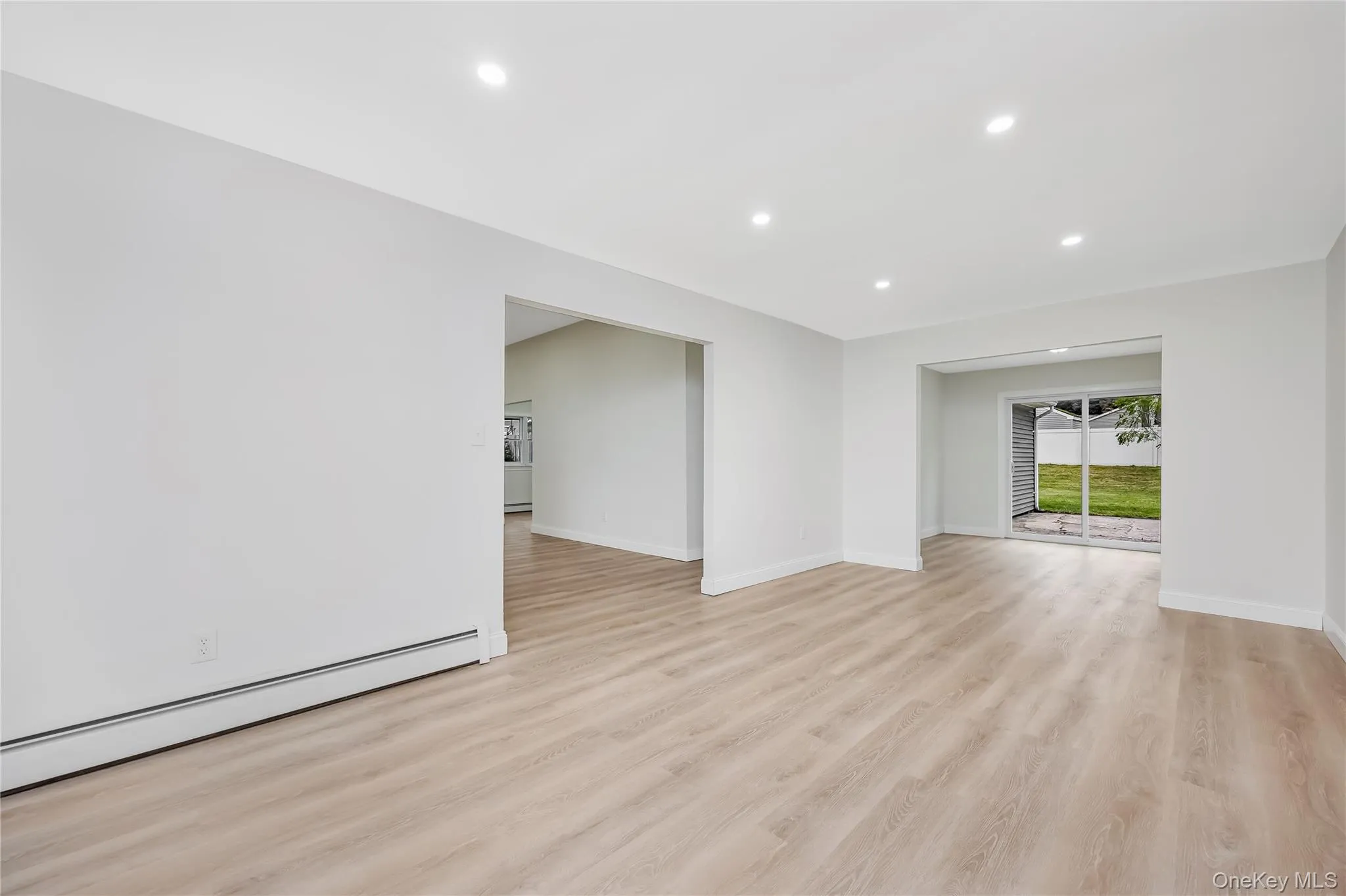 5 Lillian Street, Brookhaven, NY, 4 Bedrooms Bedrooms, 8 Rooms Rooms,2 BathroomsBathrooms,Residential,For Rent,Lillian,0,1052984 5 Lillian Street, Brookhaven, NY, 4 Bedrooms Bedrooms, 8 Rooms Rooms,2 BathroomsBathrooms,Residential,For Rent,Lillian,0,1052984