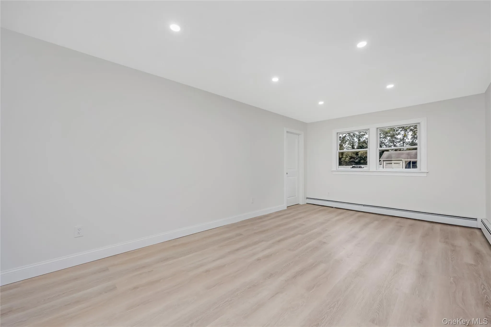 5 Lillian Street, Brookhaven, NY, 4 Bedrooms Bedrooms, 8 Rooms Rooms,2 BathroomsBathrooms,Residential,For Rent,Lillian,0,1052984 5 Lillian Street, Brookhaven, NY, 4 Bedrooms Bedrooms, 8 Rooms Rooms,2 BathroomsBathrooms,Residential,For Rent,Lillian,0,1052984