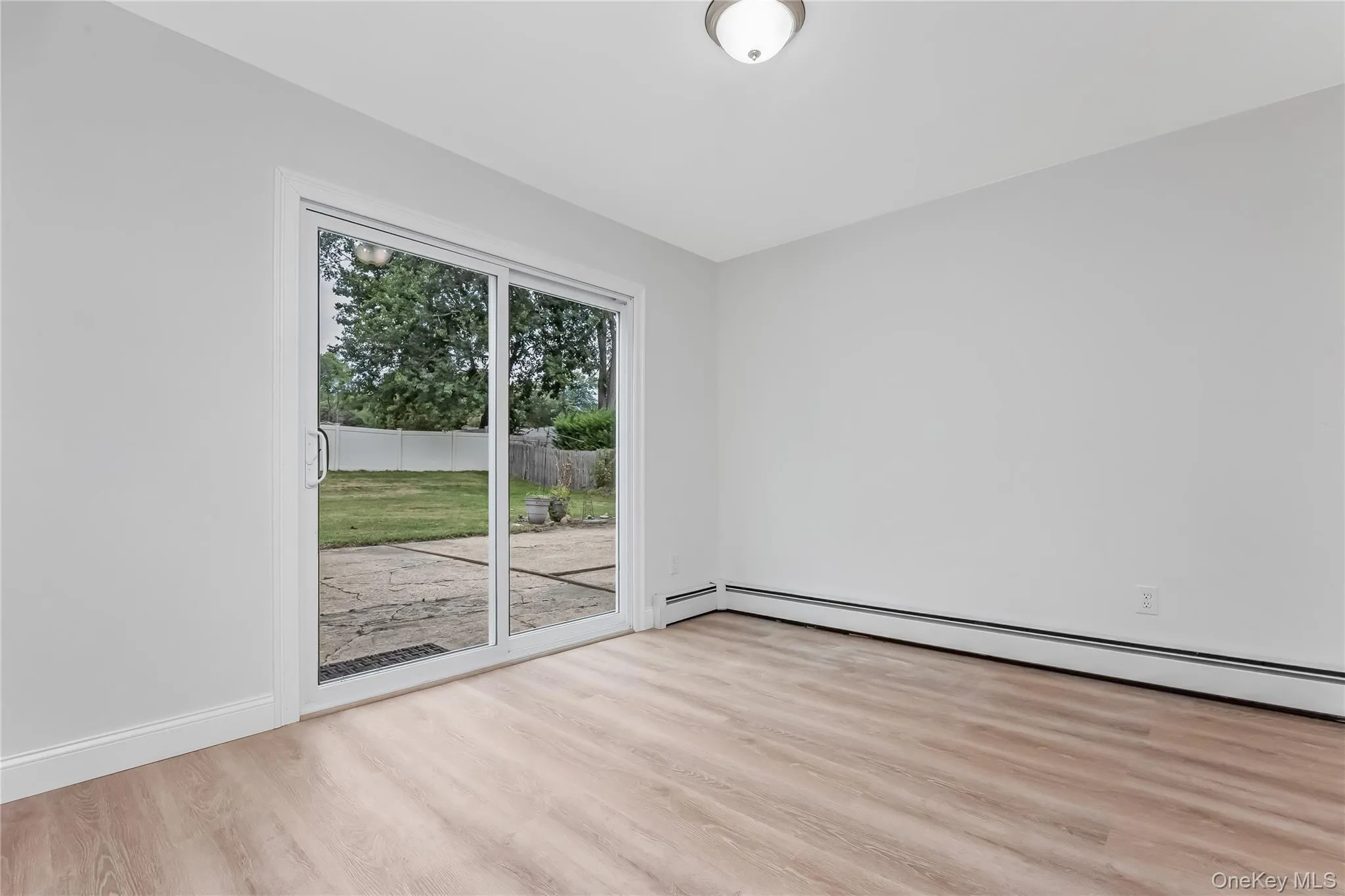 5 Lillian Street, Brookhaven, NY, 4 Bedrooms Bedrooms, 8 Rooms Rooms,2 BathroomsBathrooms,Residential,For Rent,Lillian,0,1052984 5 Lillian Street, Brookhaven, NY, 4 Bedrooms Bedrooms, 8 Rooms Rooms,2 BathroomsBathrooms,Residential,For Rent,Lillian,0,1052984